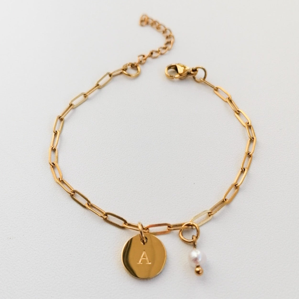 Armband mit Monogramm und Perle