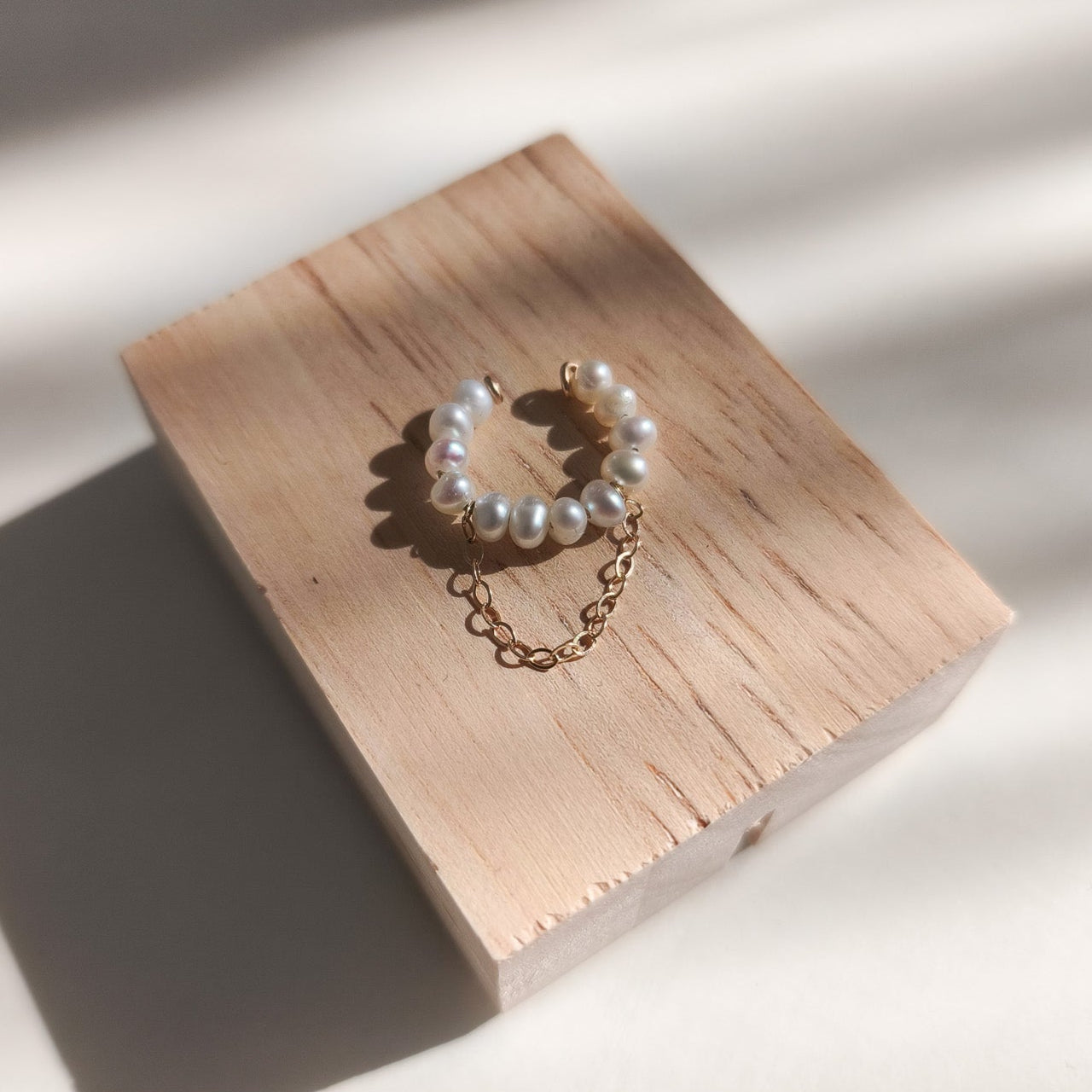 Pearl chain ear cuff