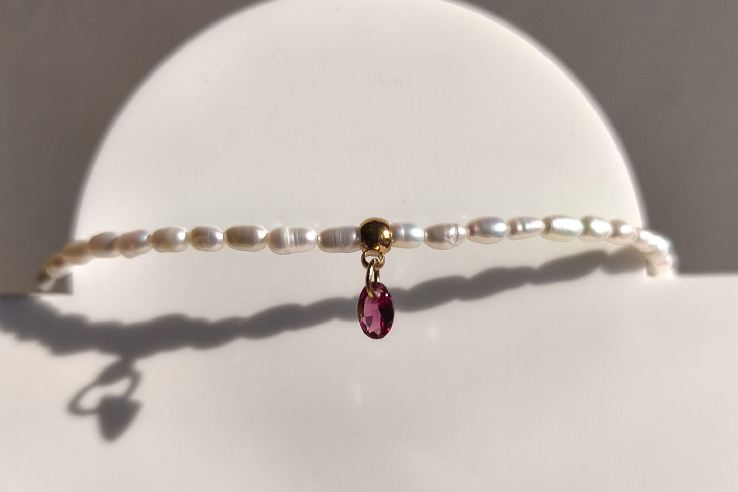 Pearl and rhodolite necklace
