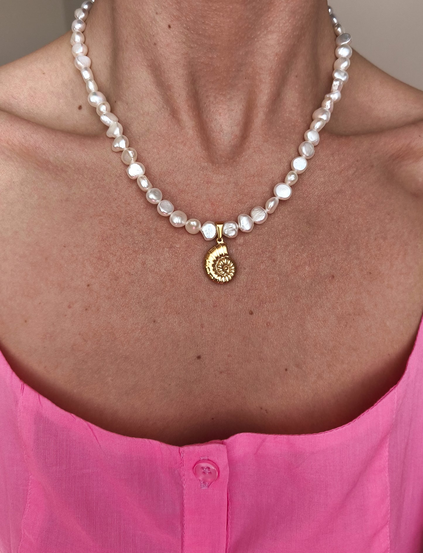 Gold seashell necklace