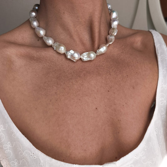 Baroque pearl necklace