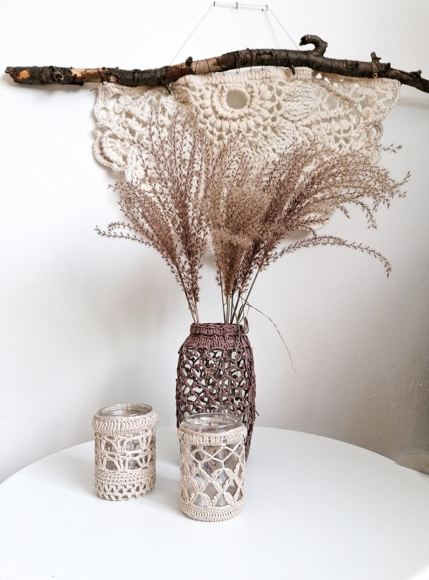Small beige candle holder