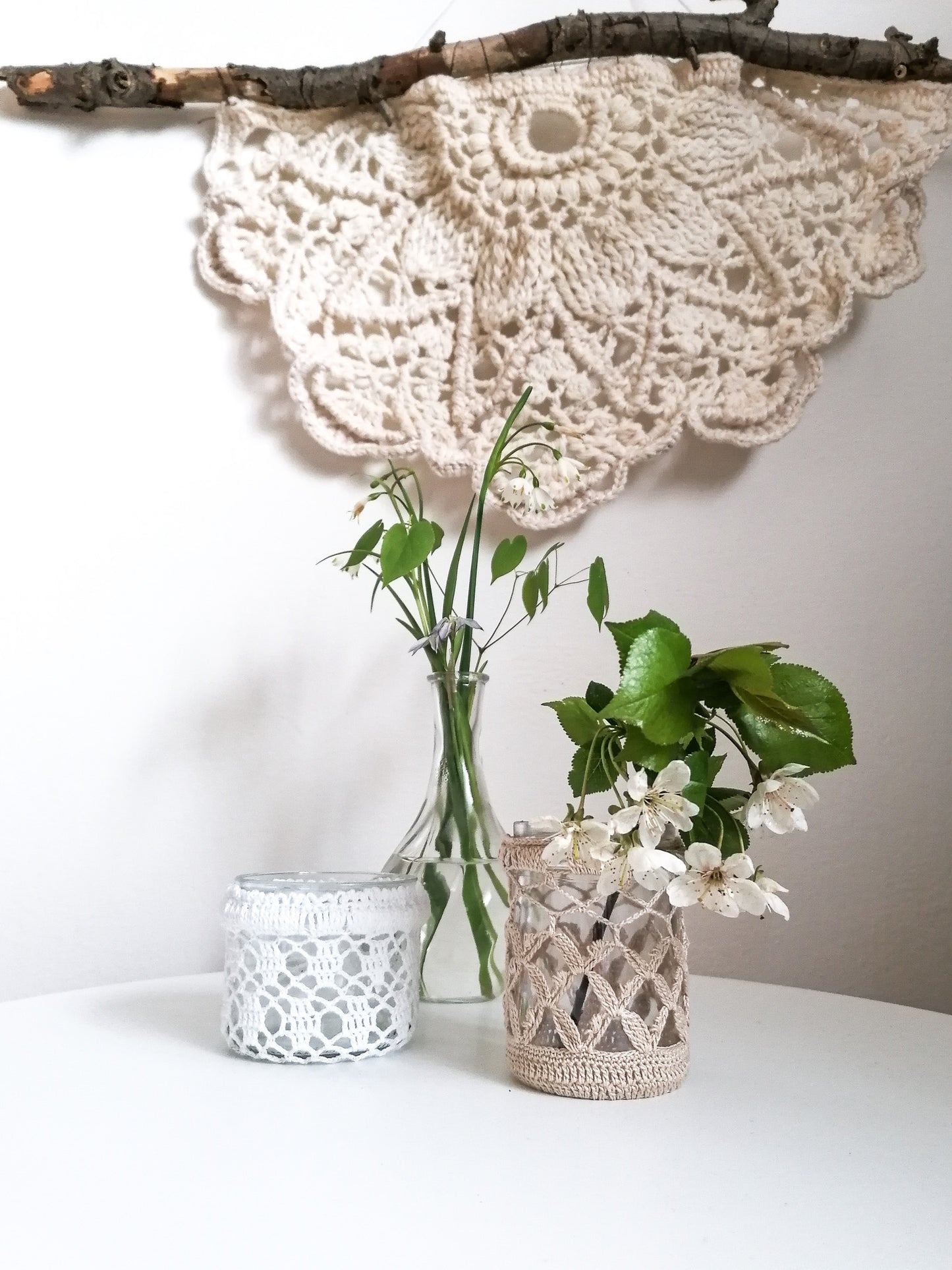 Small beige candle holder