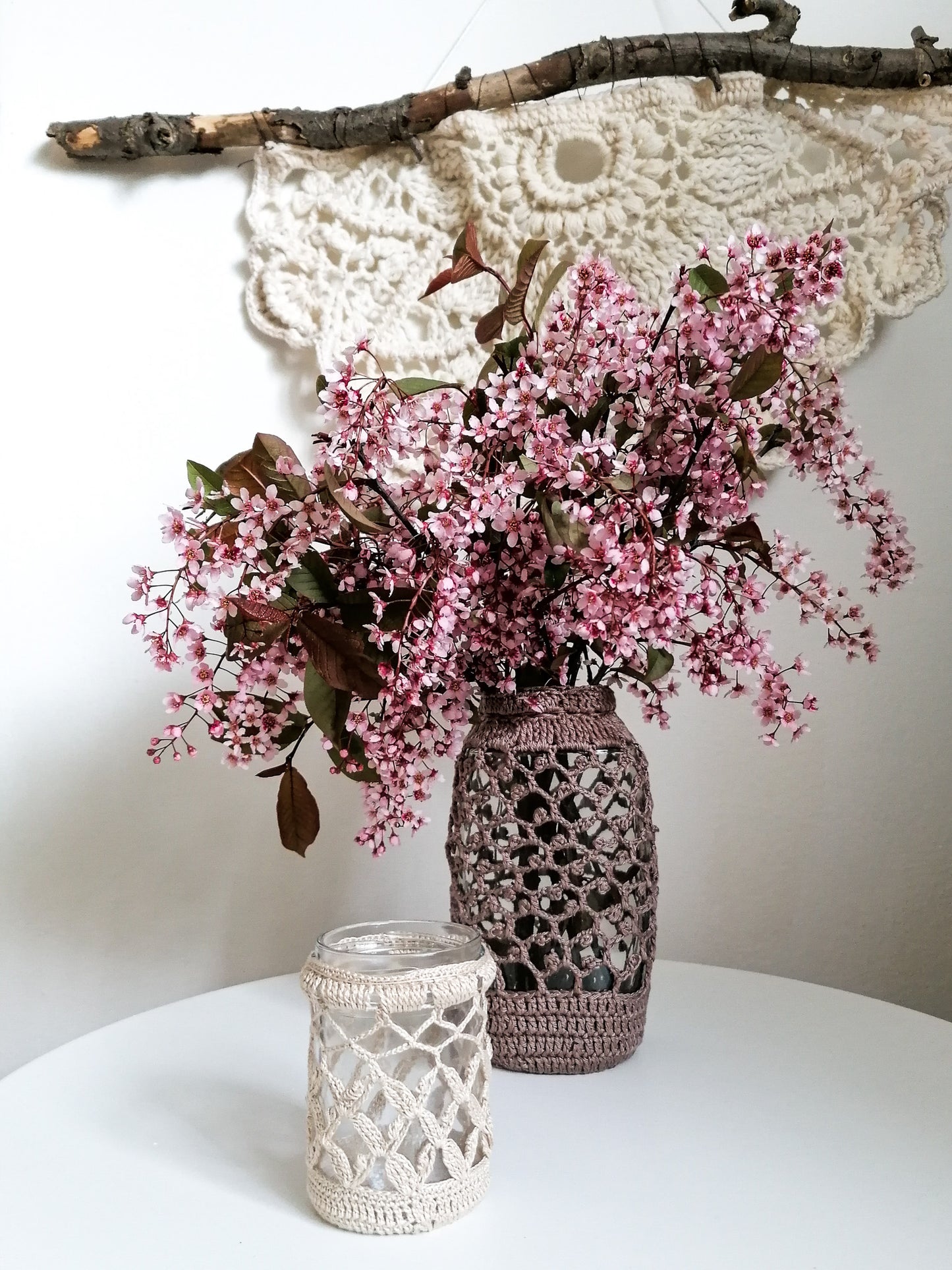 Small beige candle holder