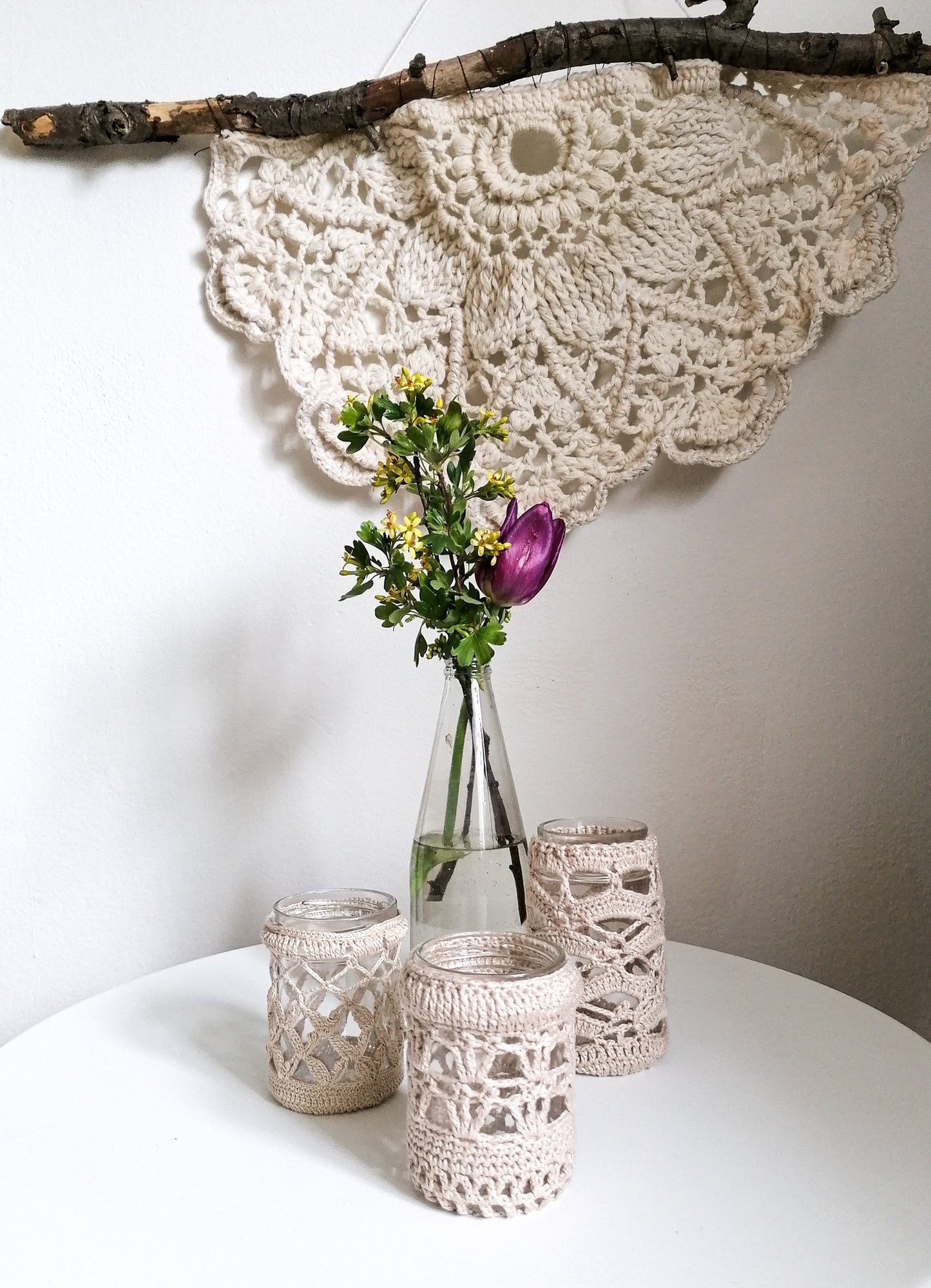 Small beige candle holder