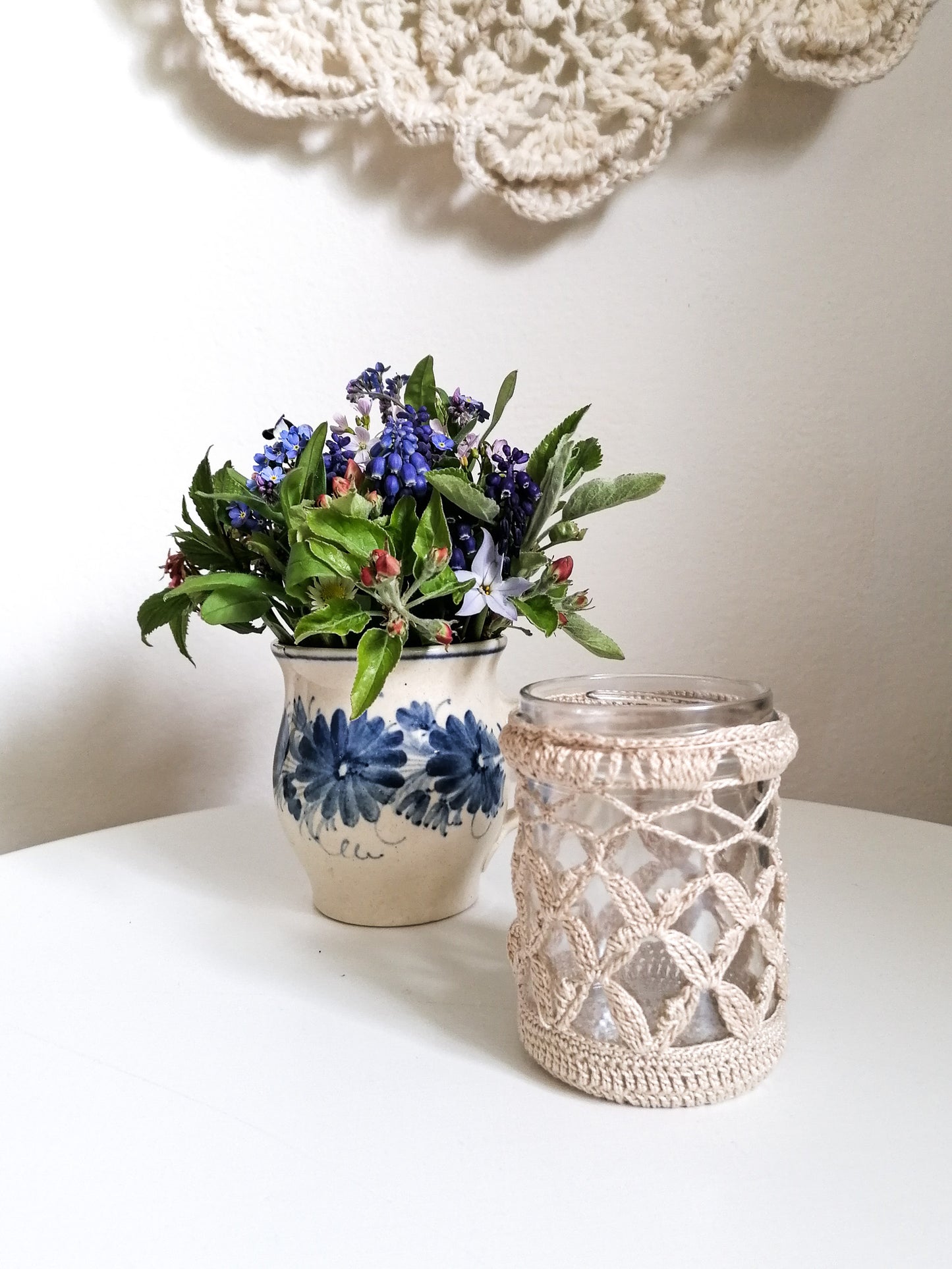 Small beige candle holder