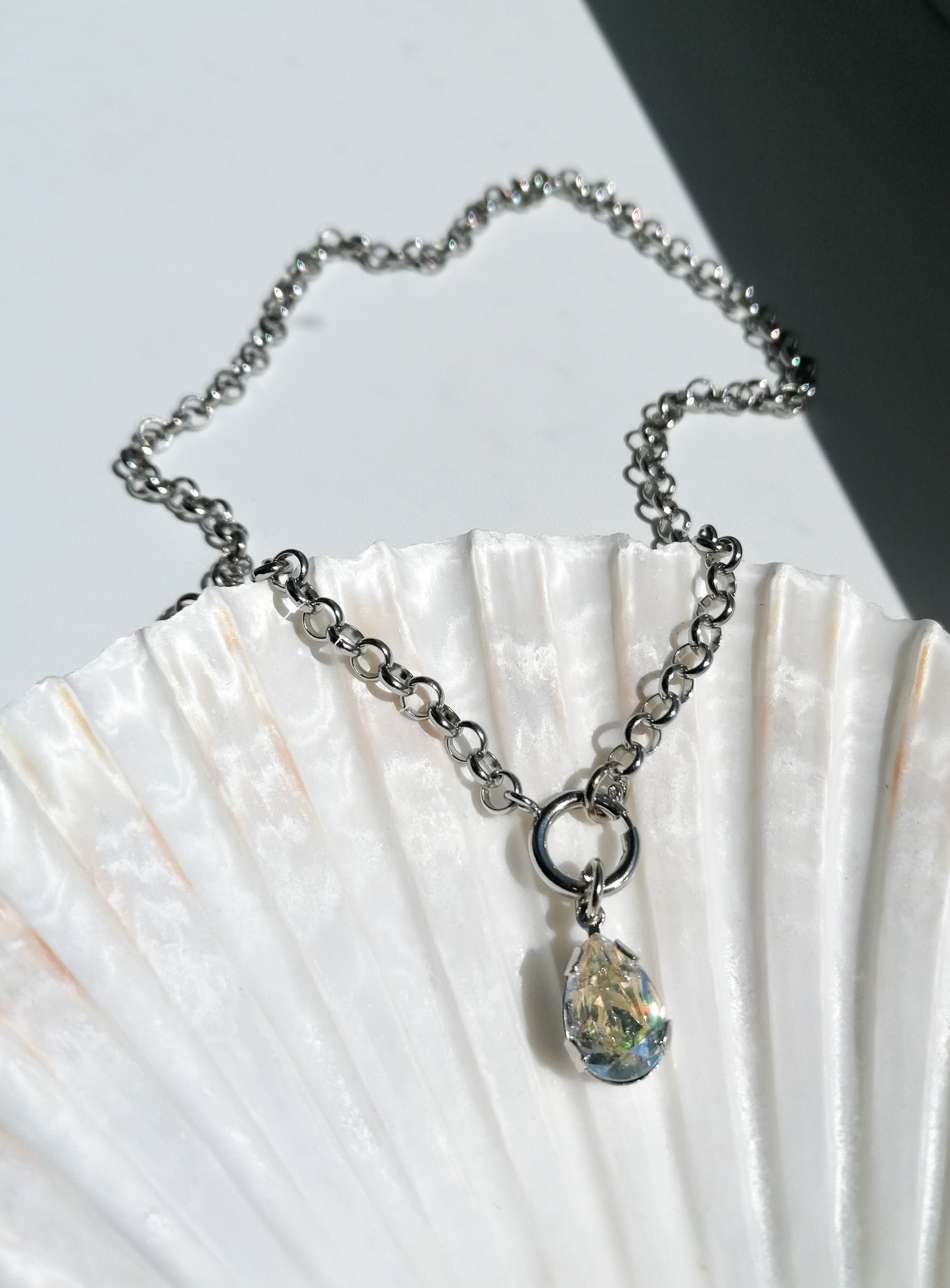 Silver crystal necklace