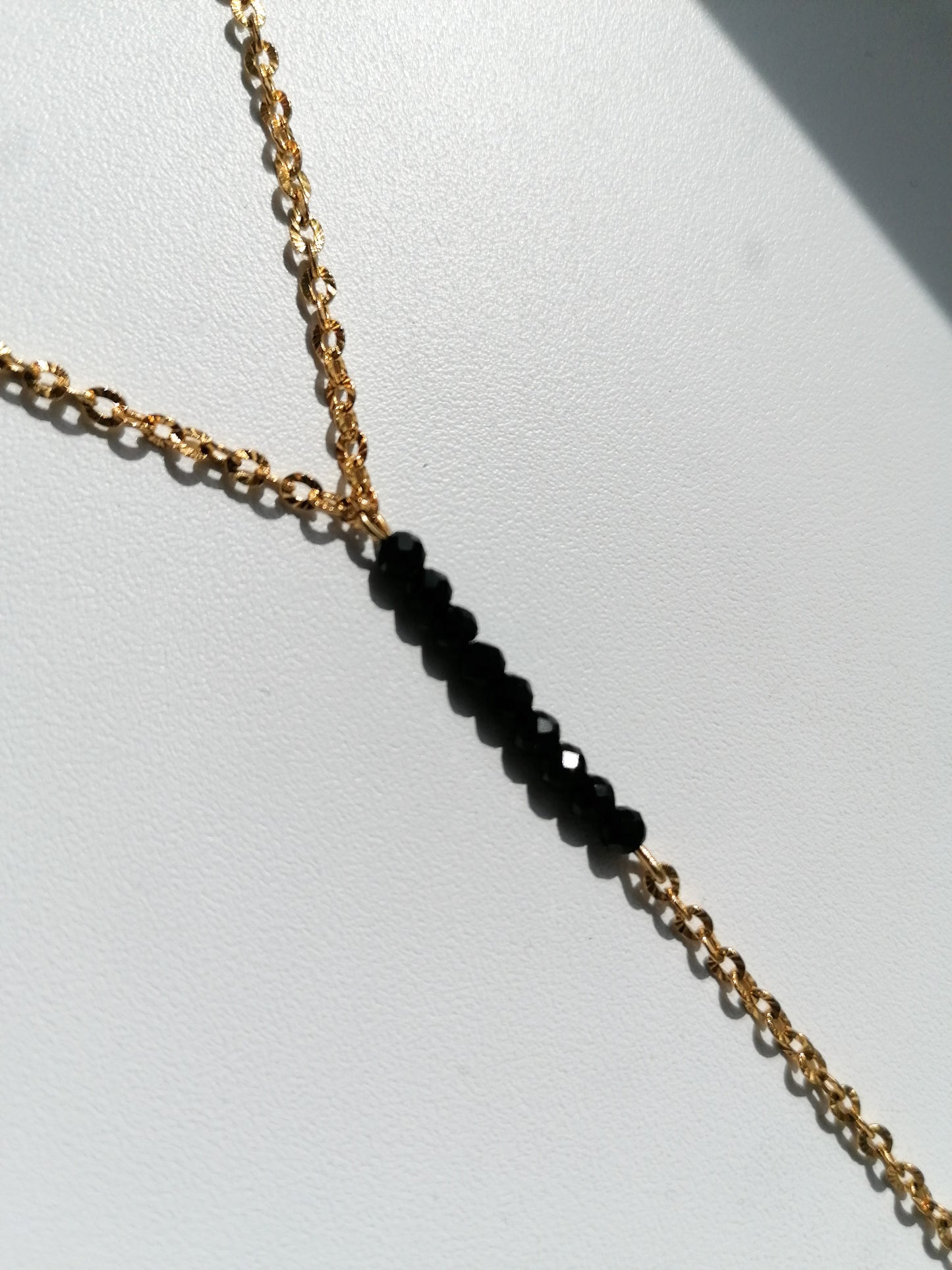 Vera necklace - black spinel