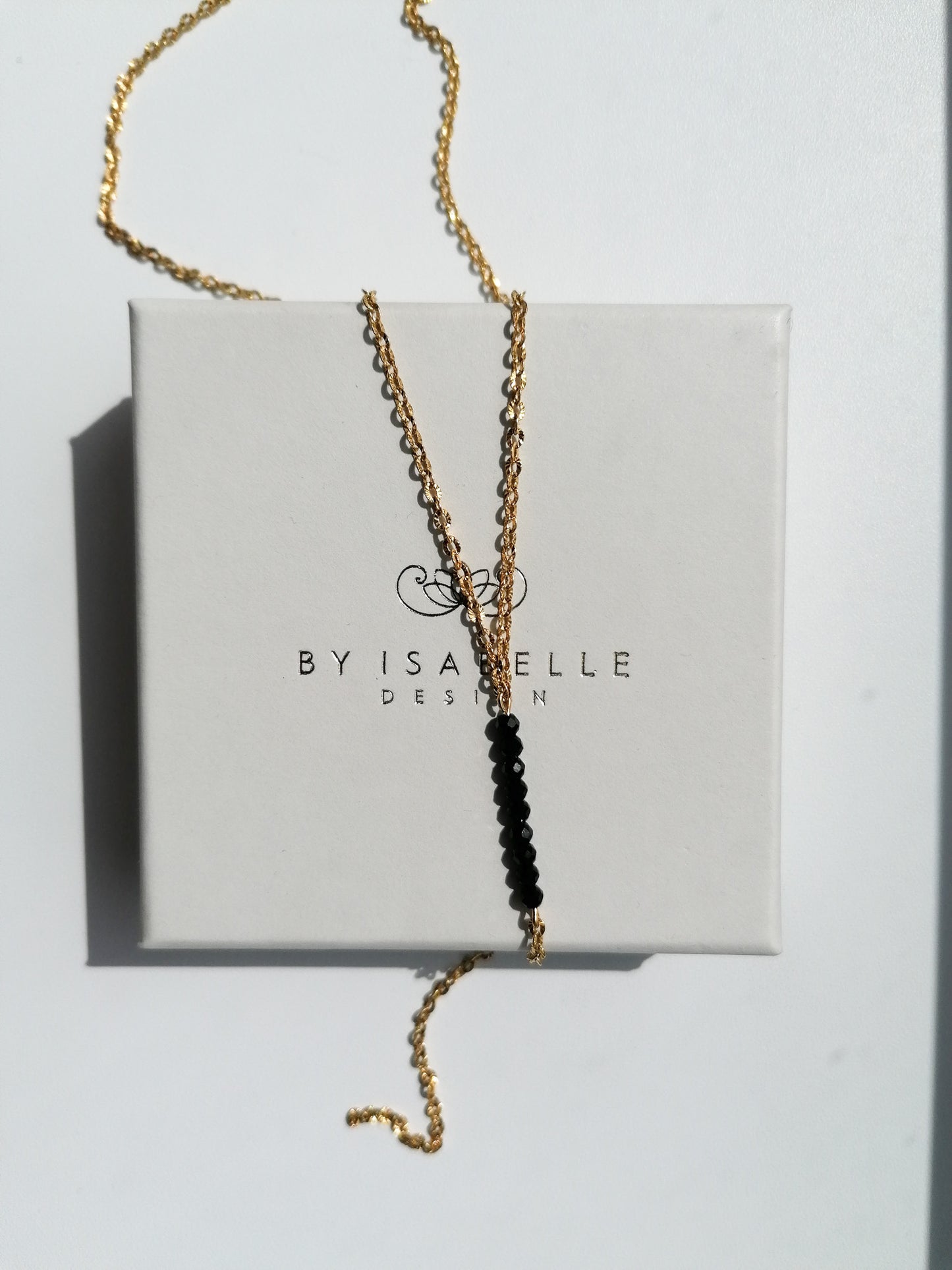 Vera necklace - black spinel