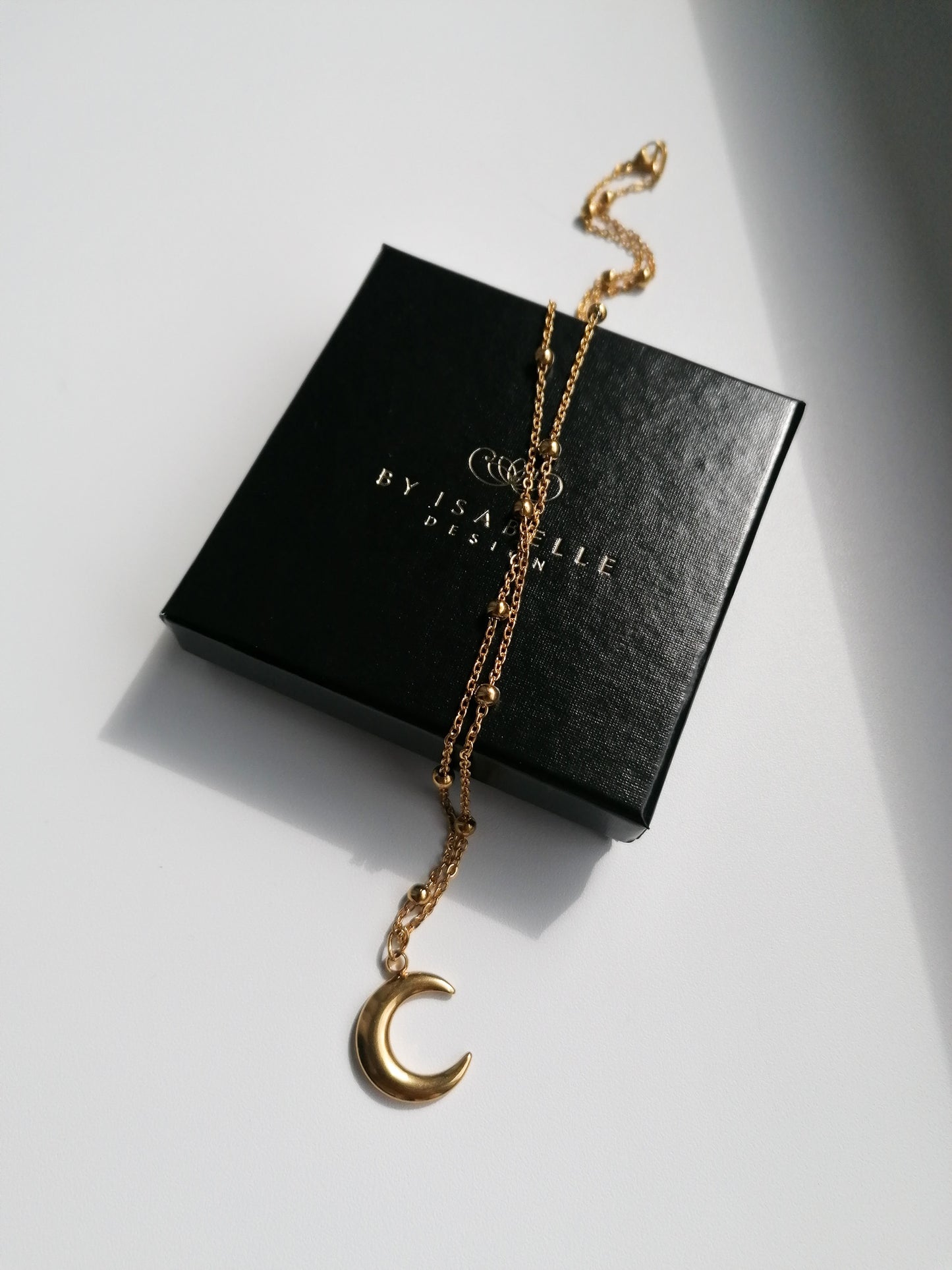Luna necklace