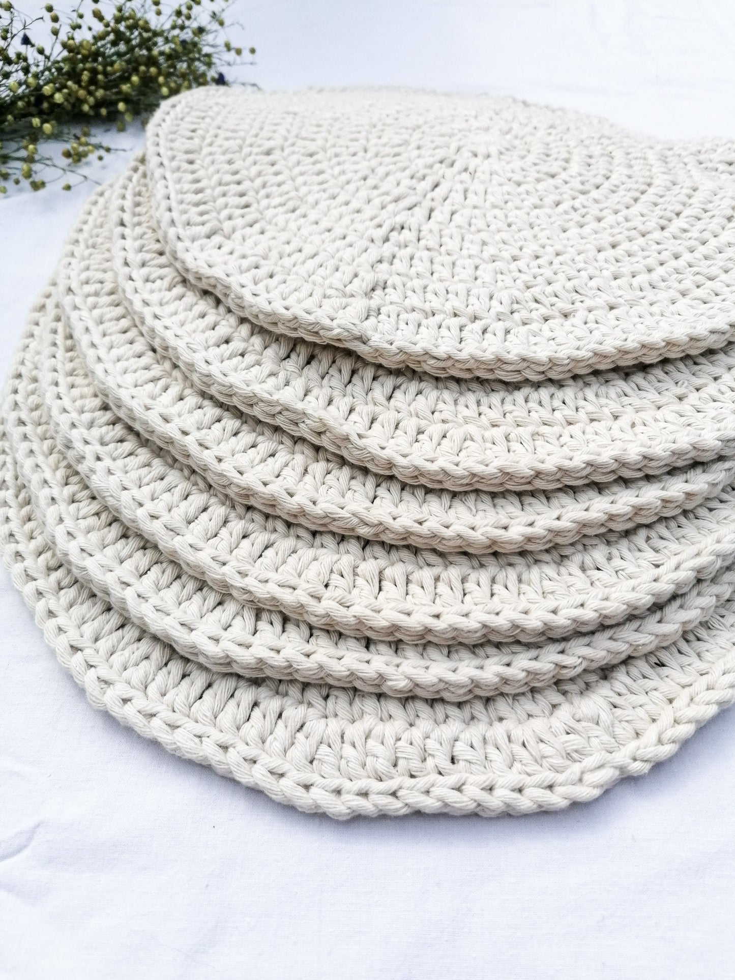 Round cotton placemats