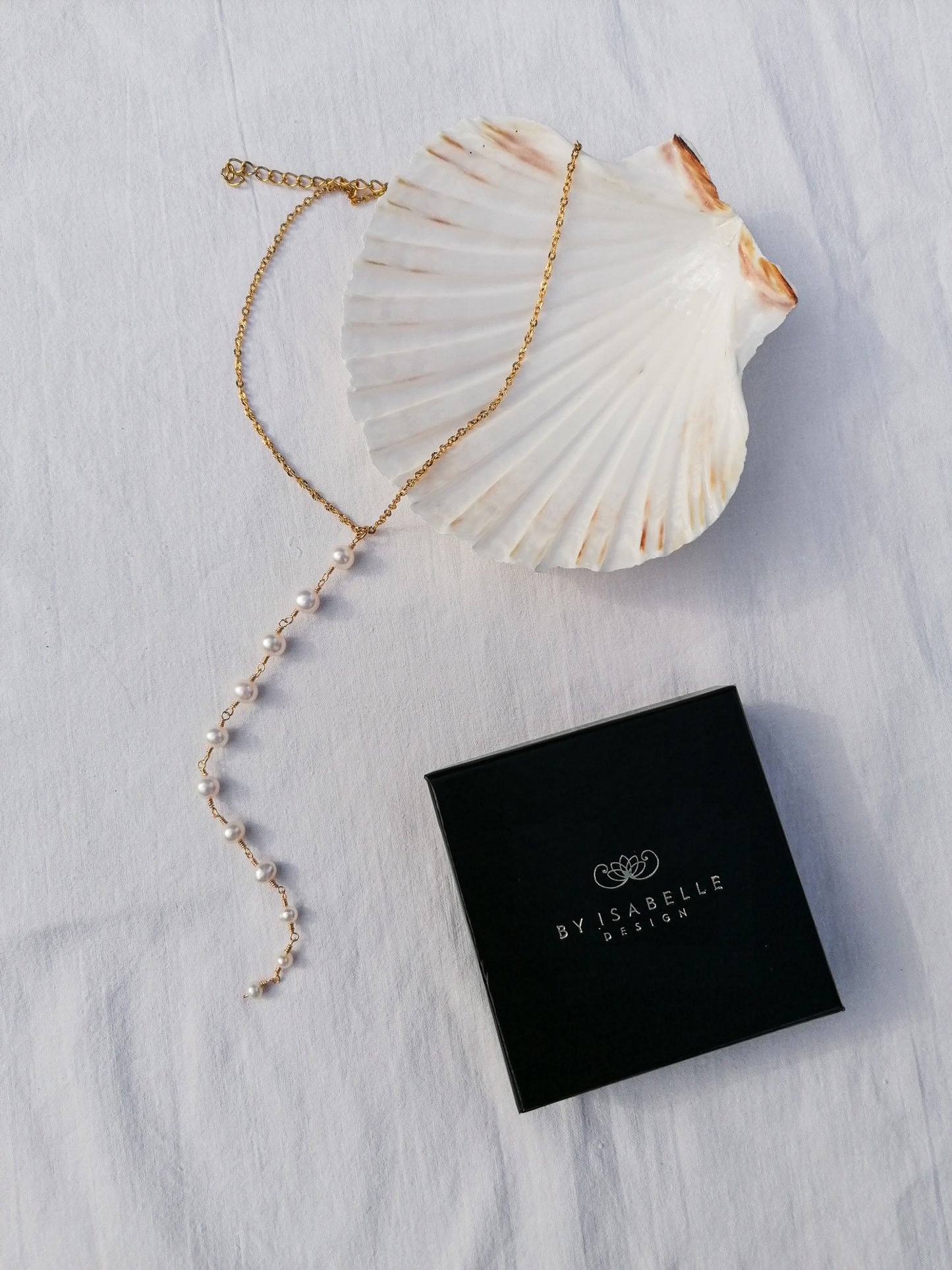 Pearl tie necklace