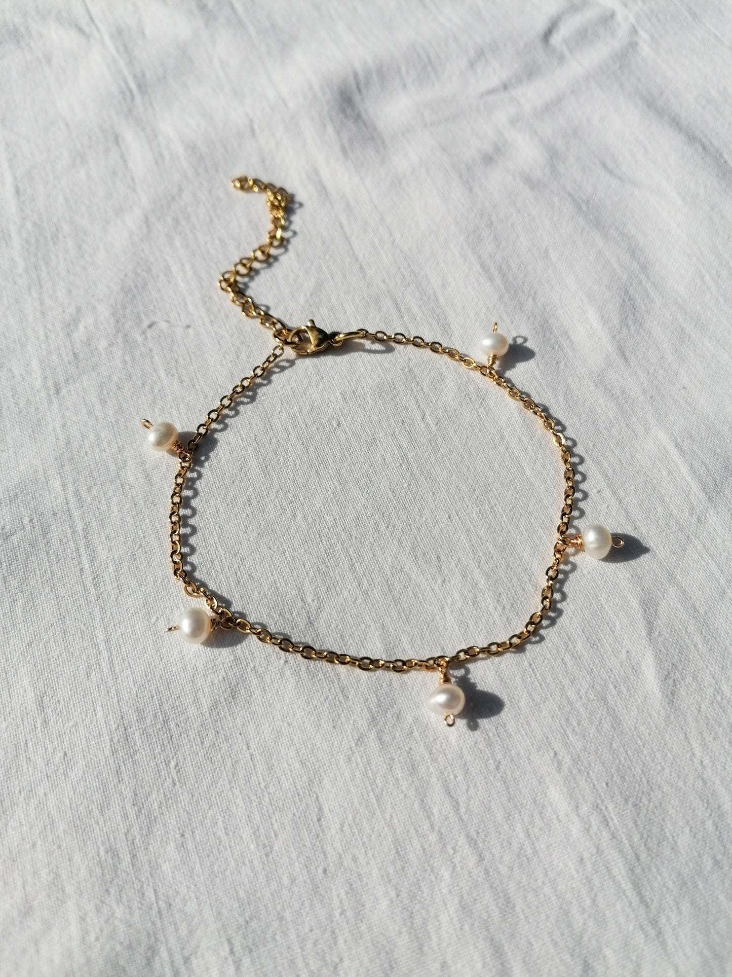 Pearl charm anklet