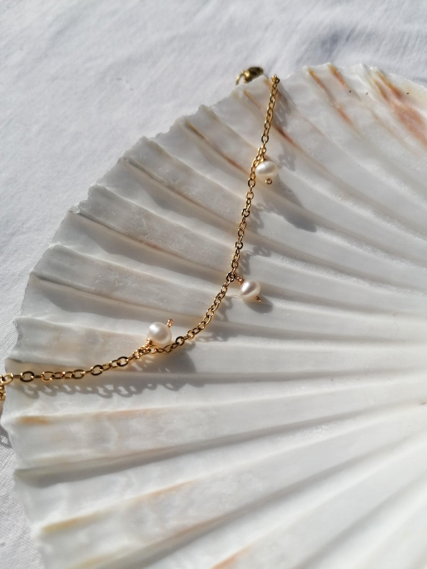 Pearl charm anklet