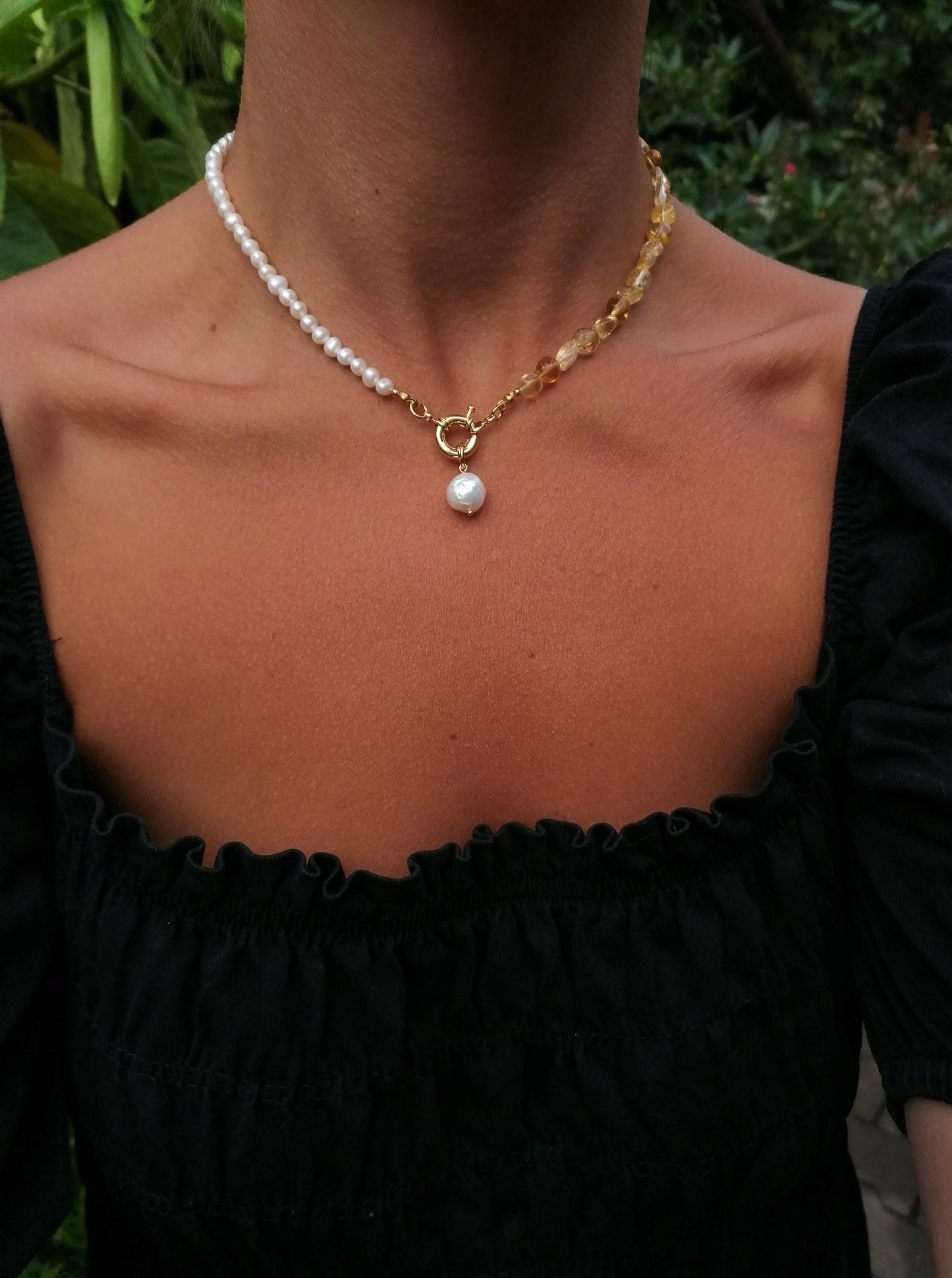 Cassis necklace