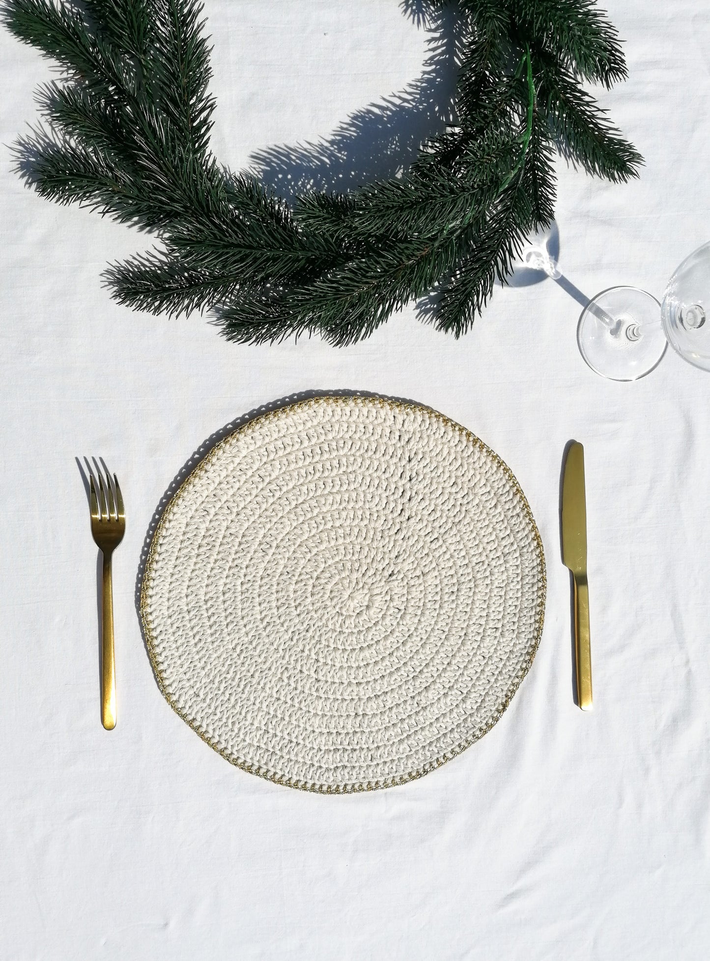 Placemat - gold trim