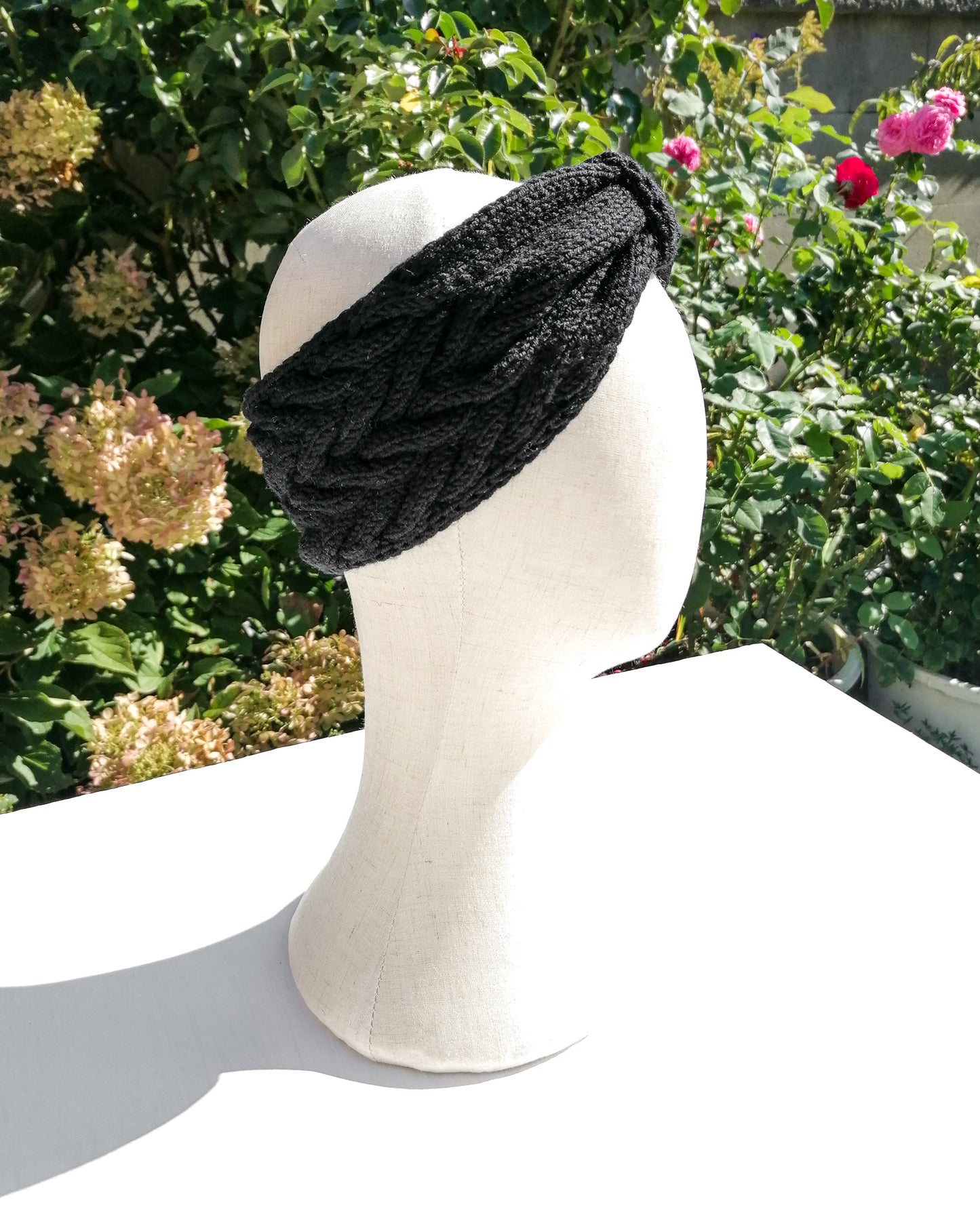 Knitted wool headband - black