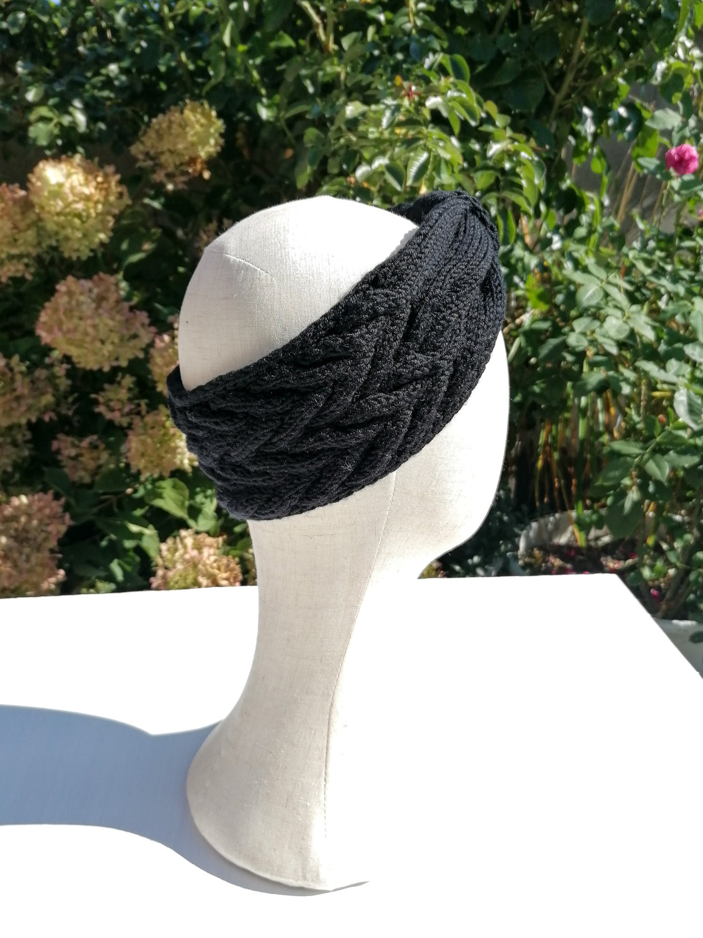 Knitted wool headband - black