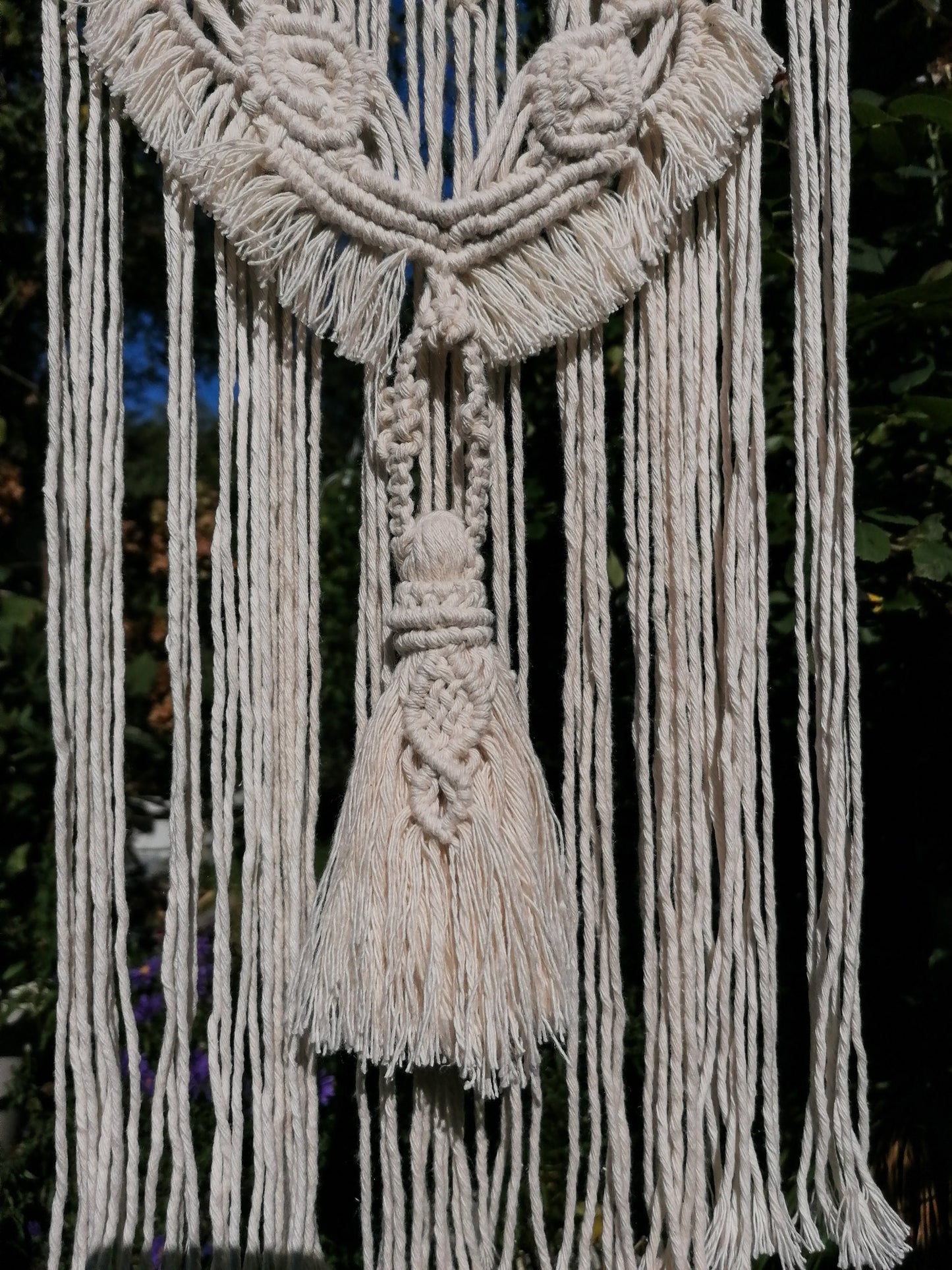 Macrame decoration - lilies