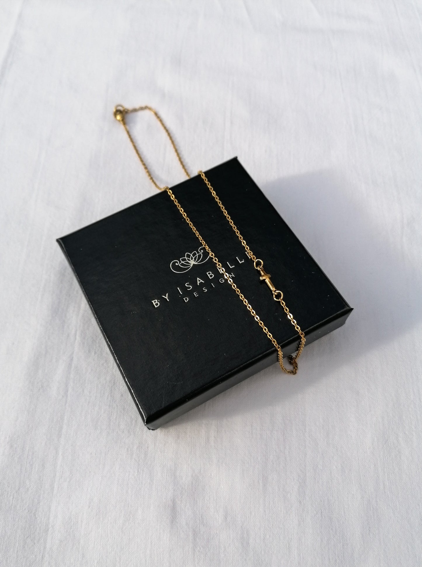 Dainty cross necklace
