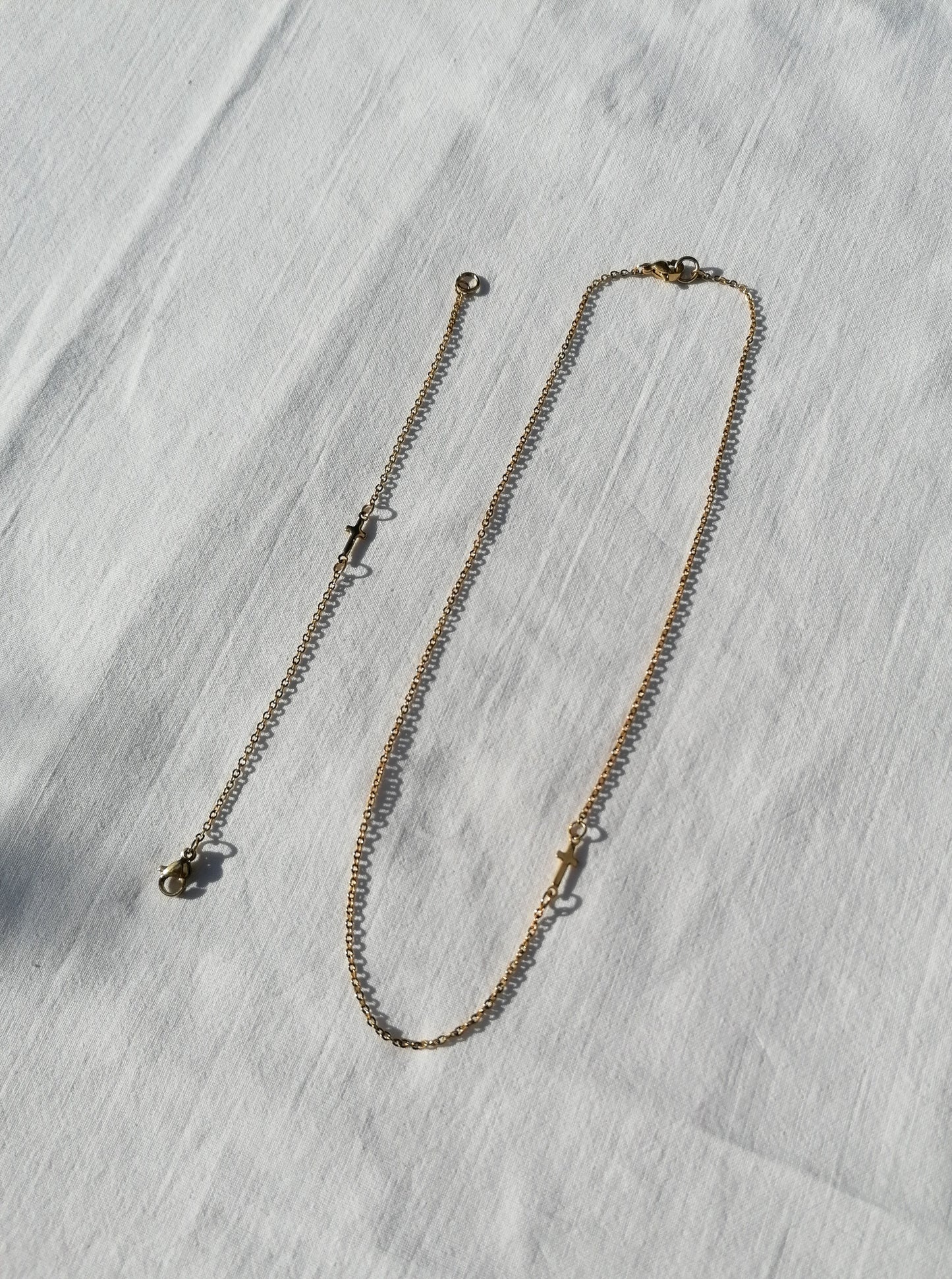 Dainty cross necklace