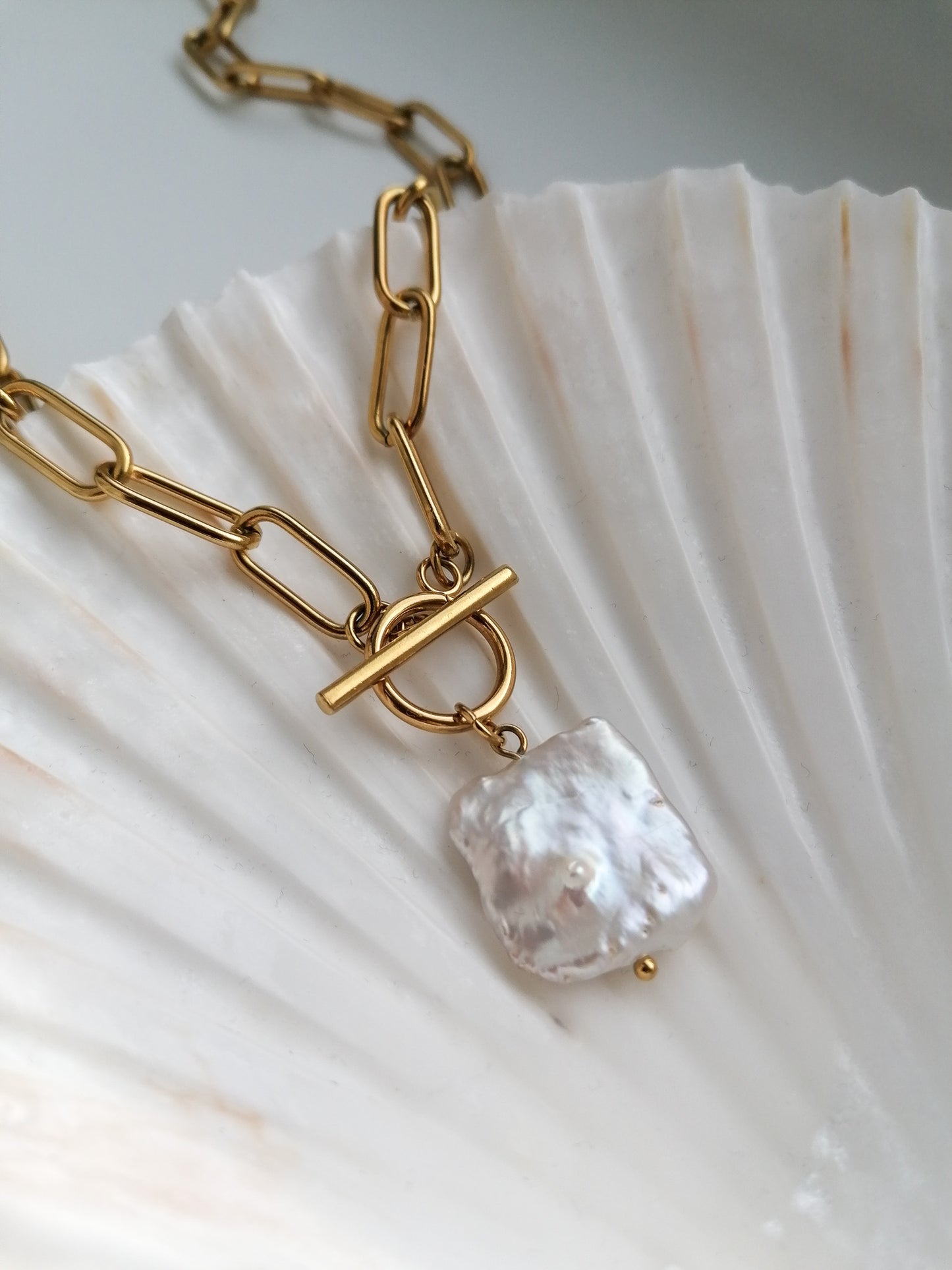 Chunky keshi pearl necklace
