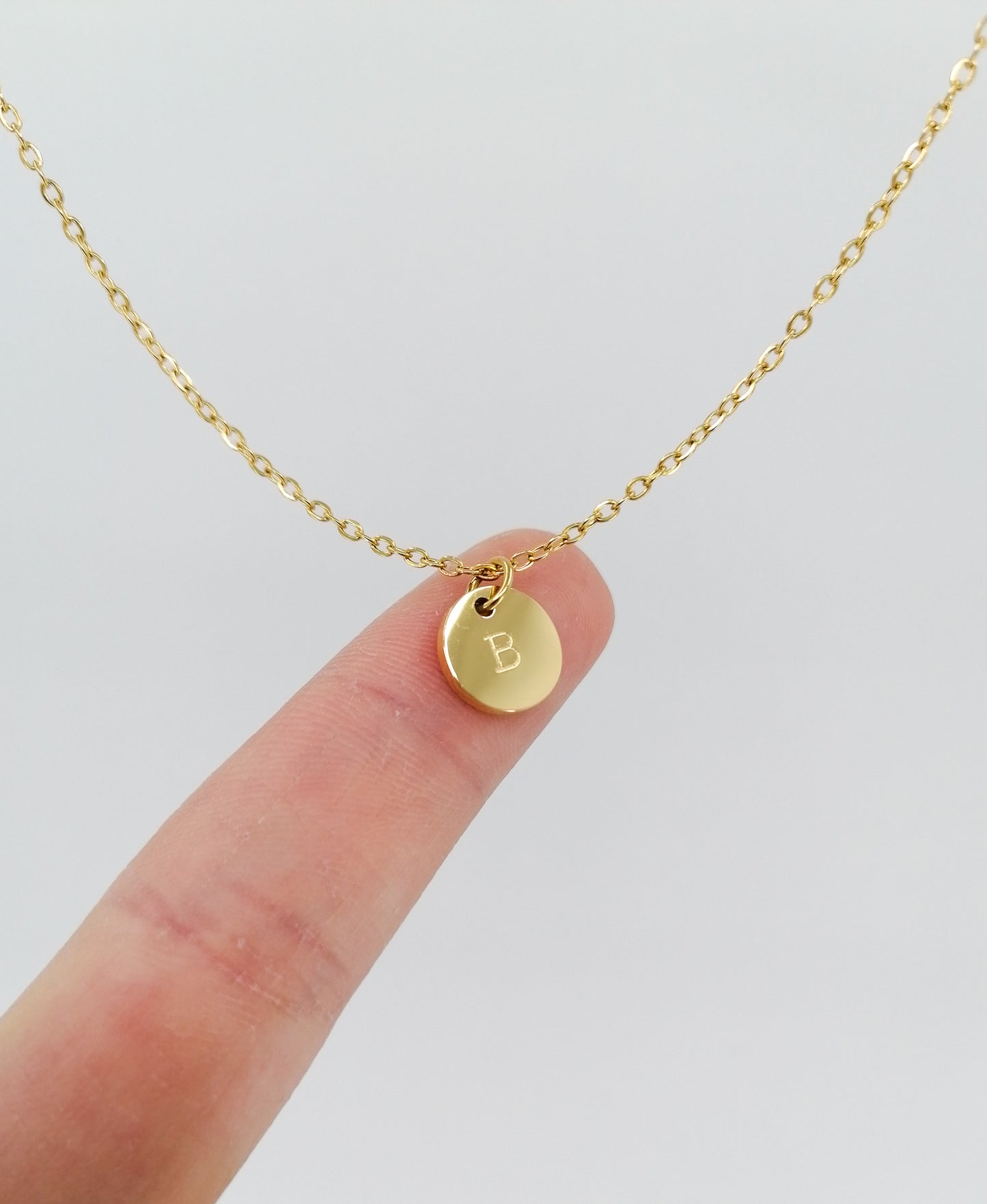 Initial necklace - dainty chain