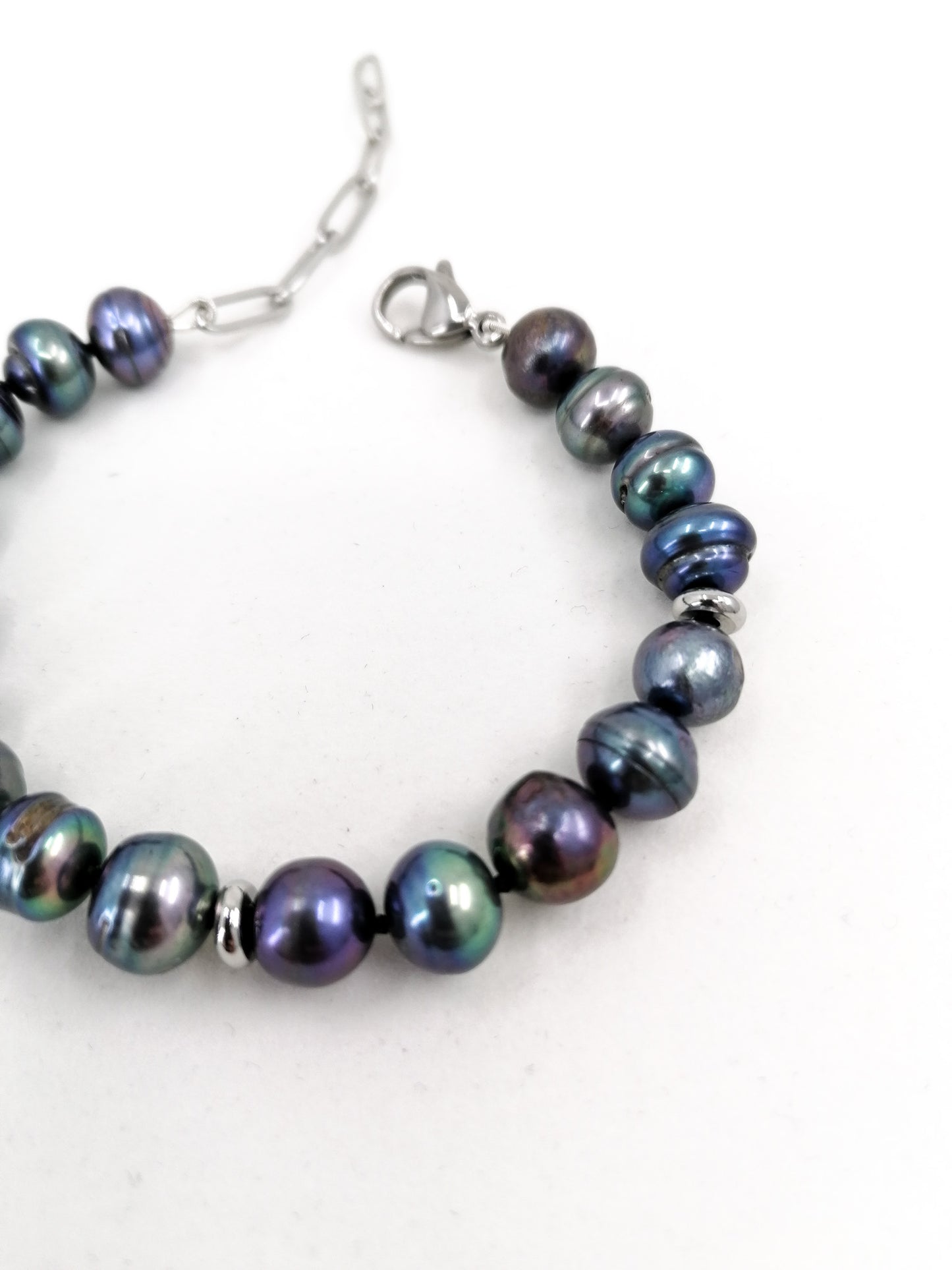 Dark pearl bracelet