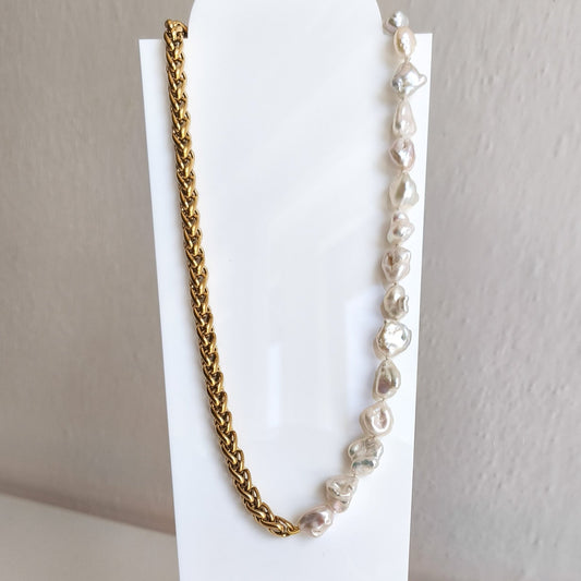 Half keshi pearl necklace