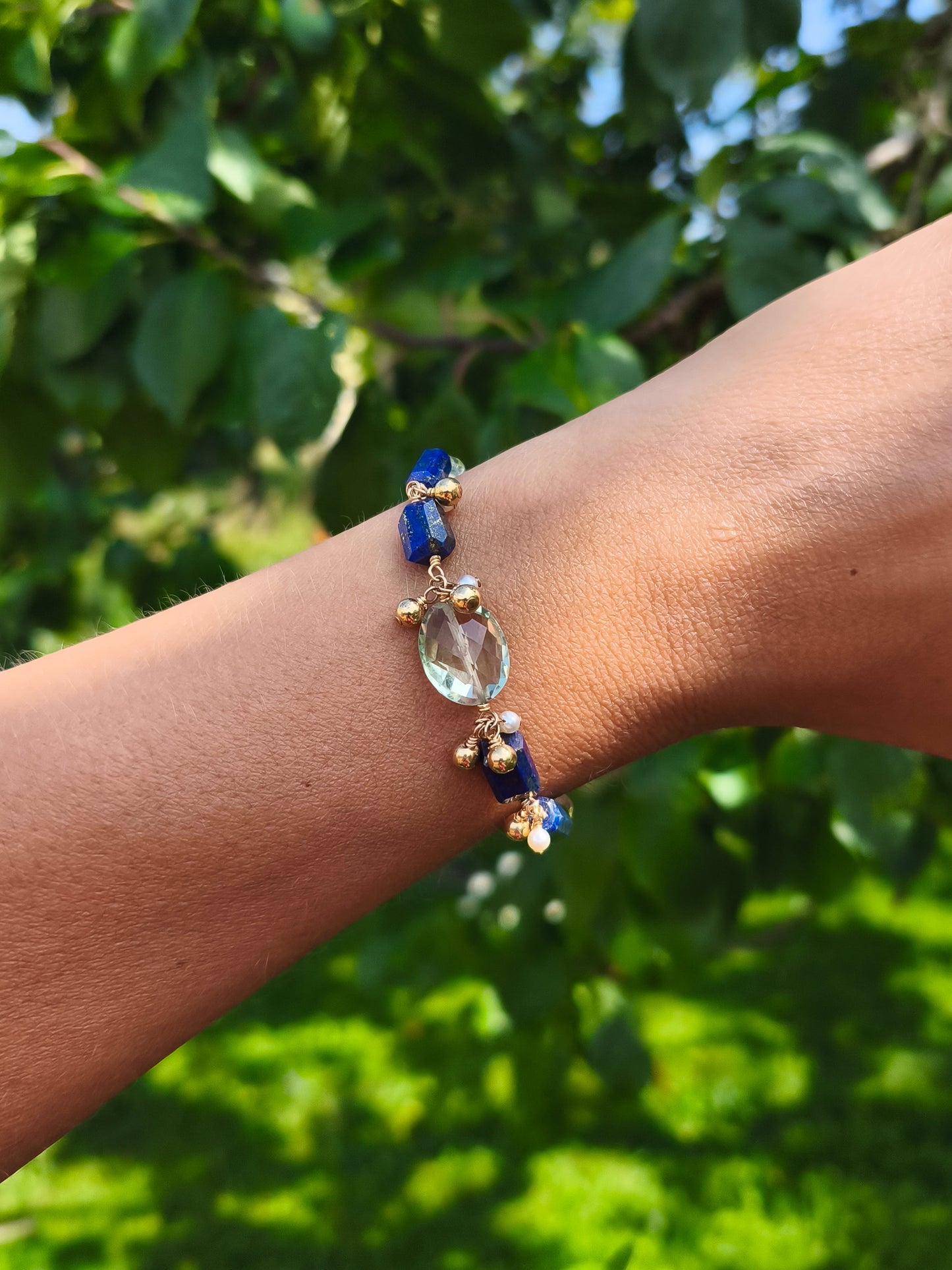 Lapis lazuli and amethyst bracelet