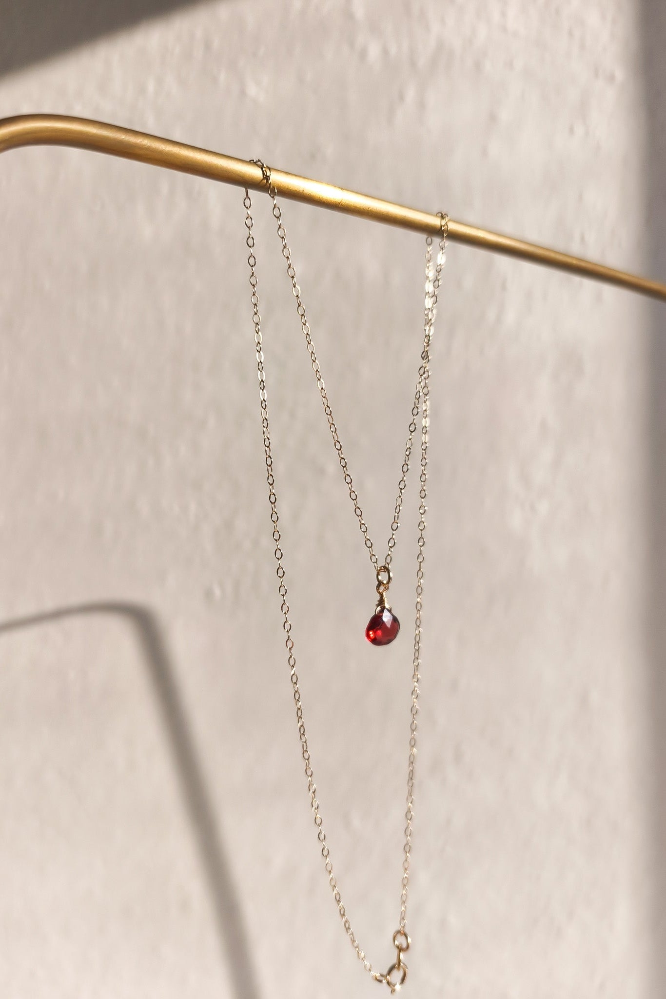 Náhrdelník s granátem, 14k gold filled