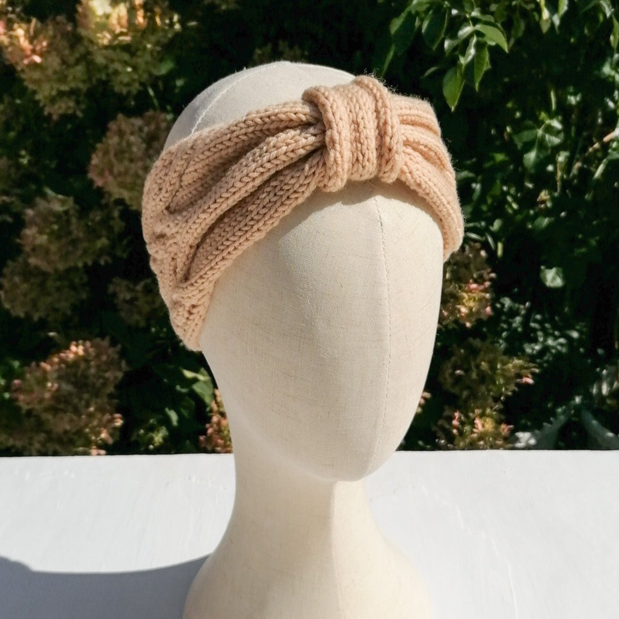 Knitted wool headband - beige