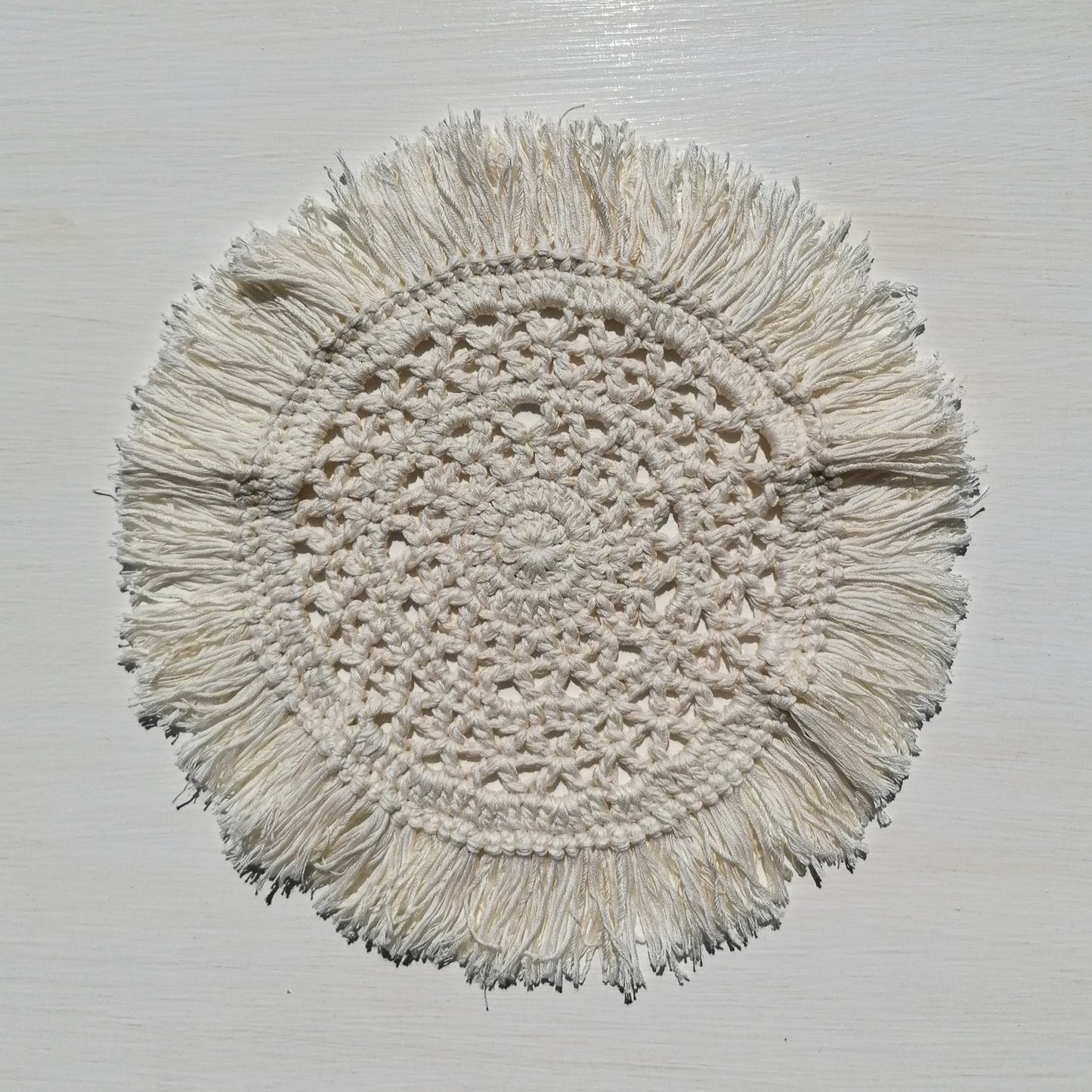 Ivory doily - medium