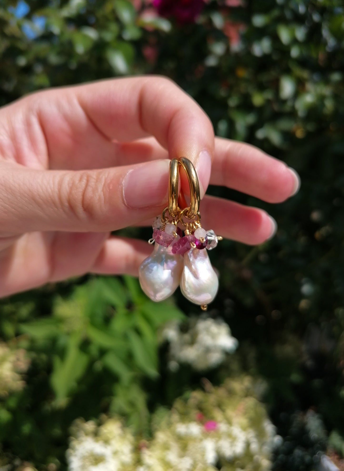 Jeweled pearl earrings - pink