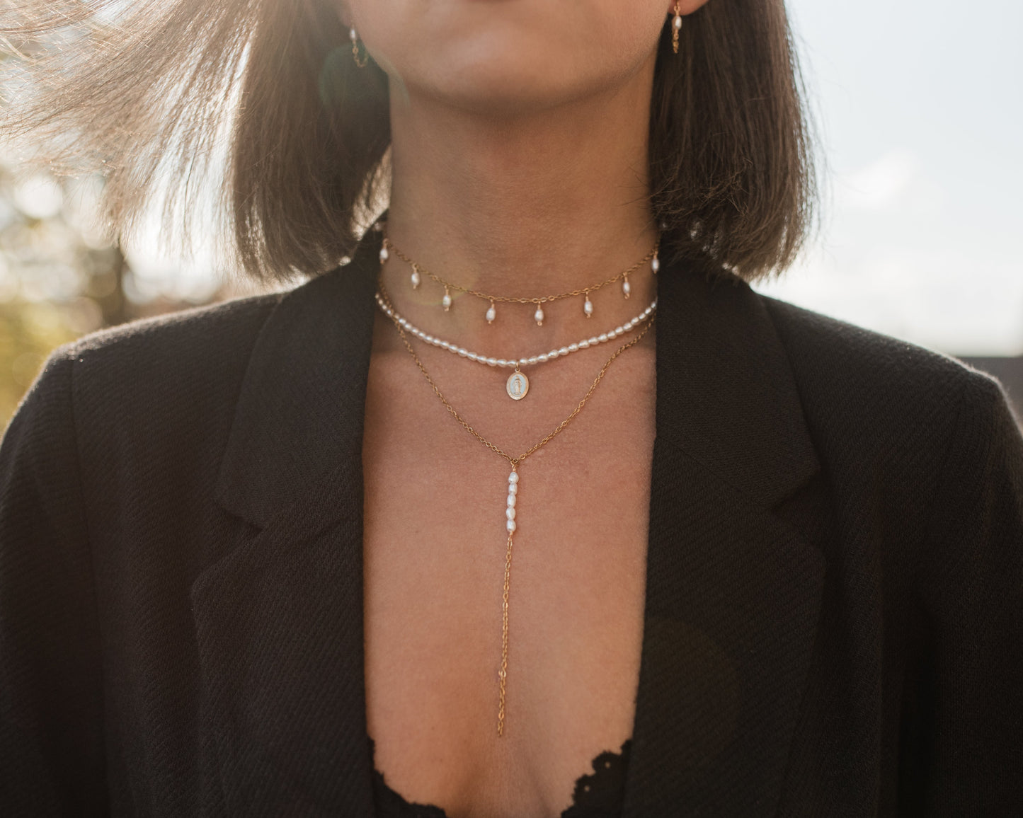 Perlový náhrdelník s madonkou