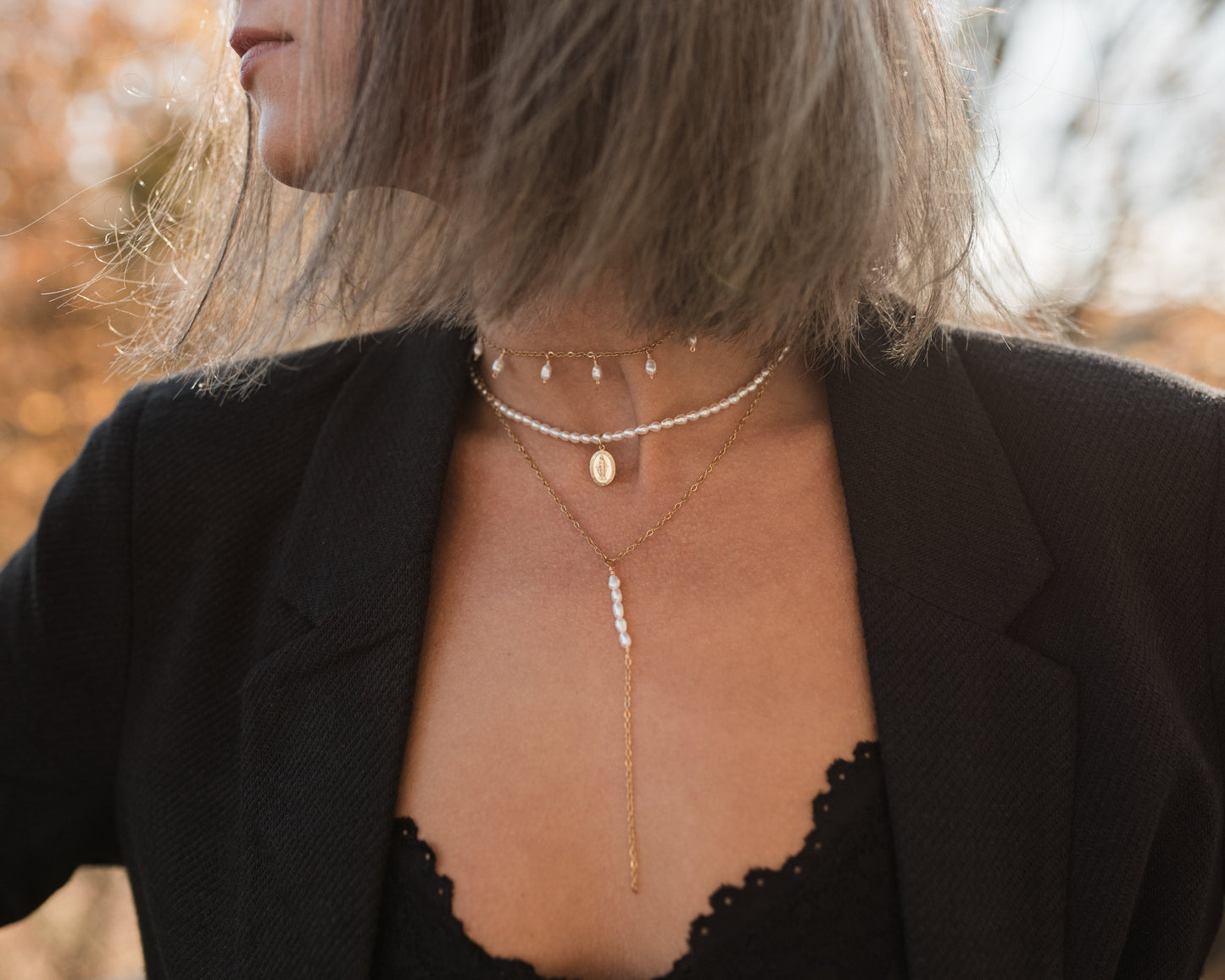 Perlový náhrdelník s madonkou