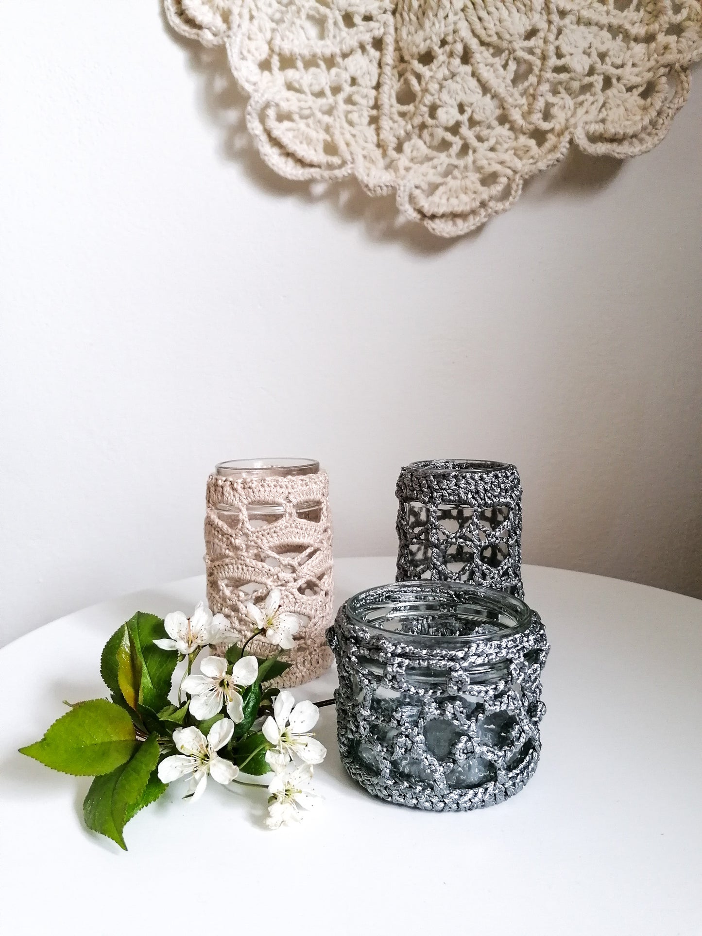 Beige lace candle holder