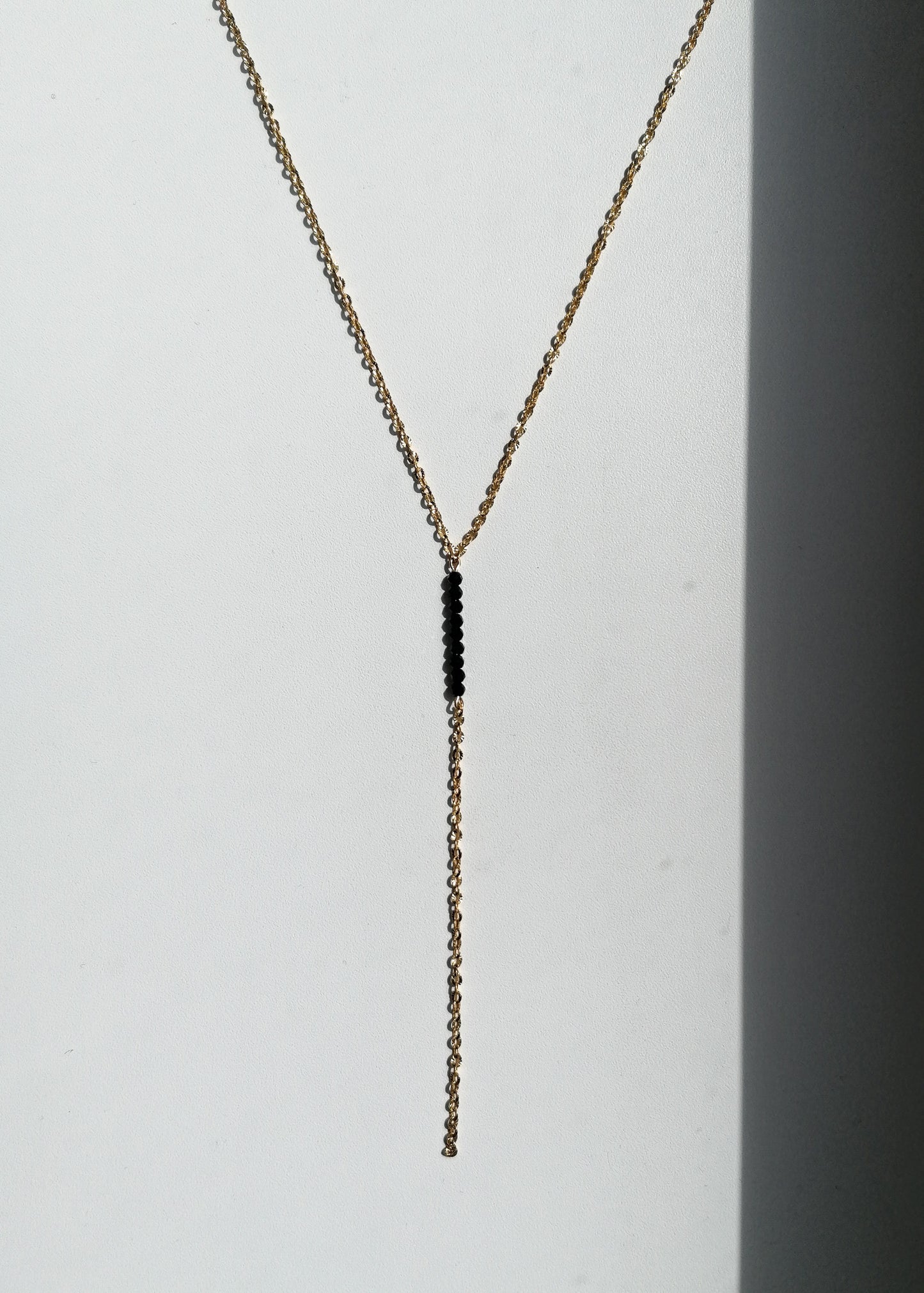 Vera necklace - black spinel