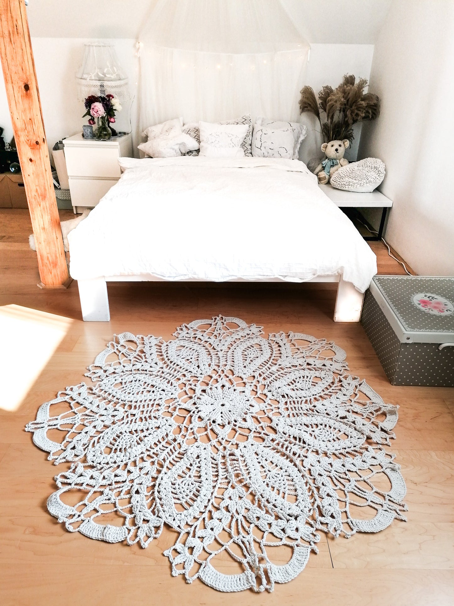 Large mandala rug - 130 cm