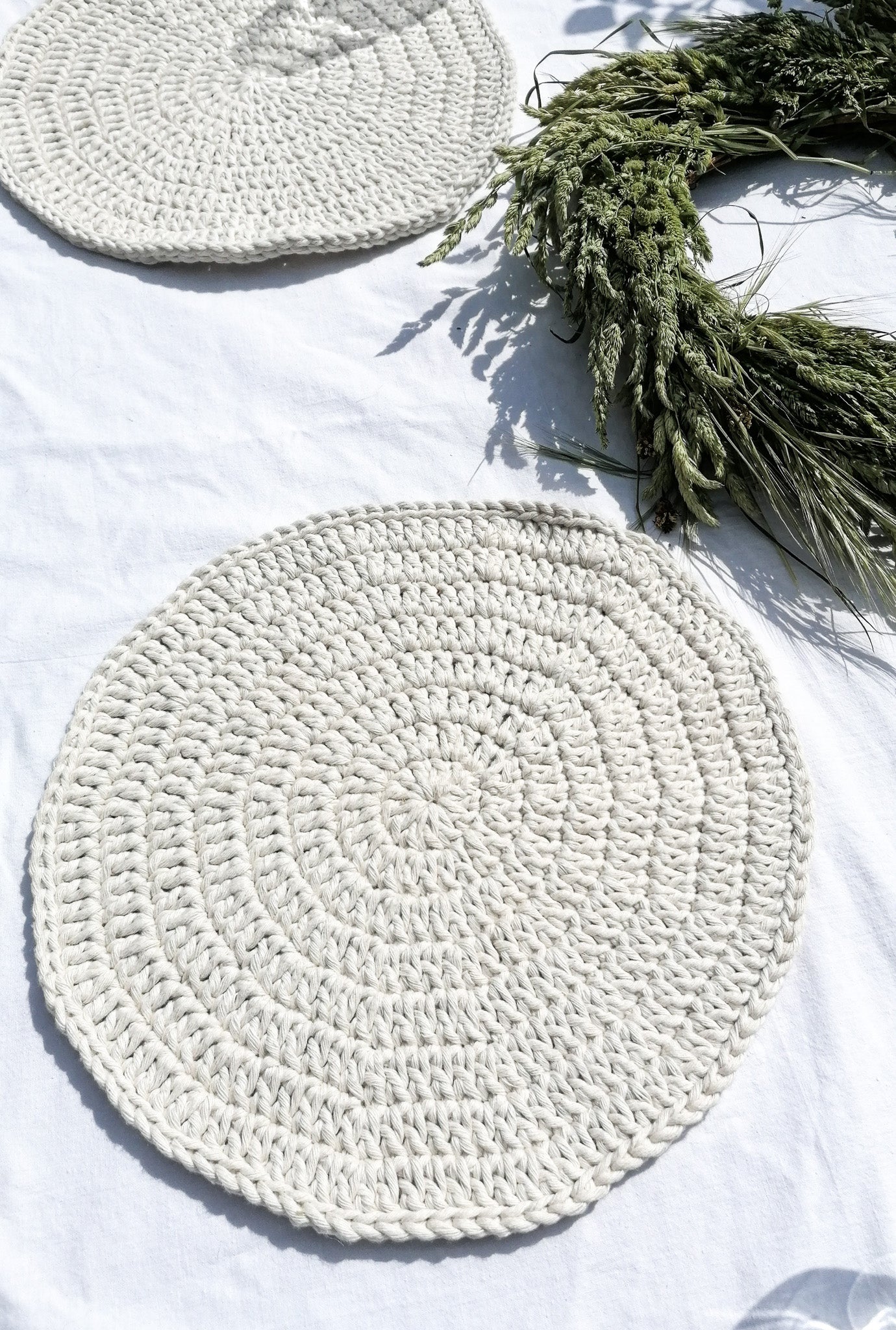 Round cotton placemats