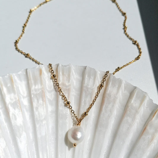 Selene necklace