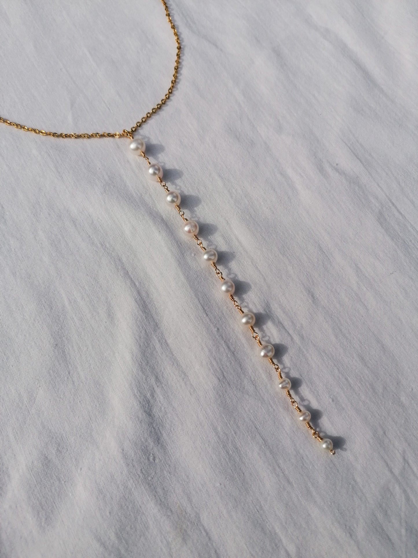 Pearl tie necklace