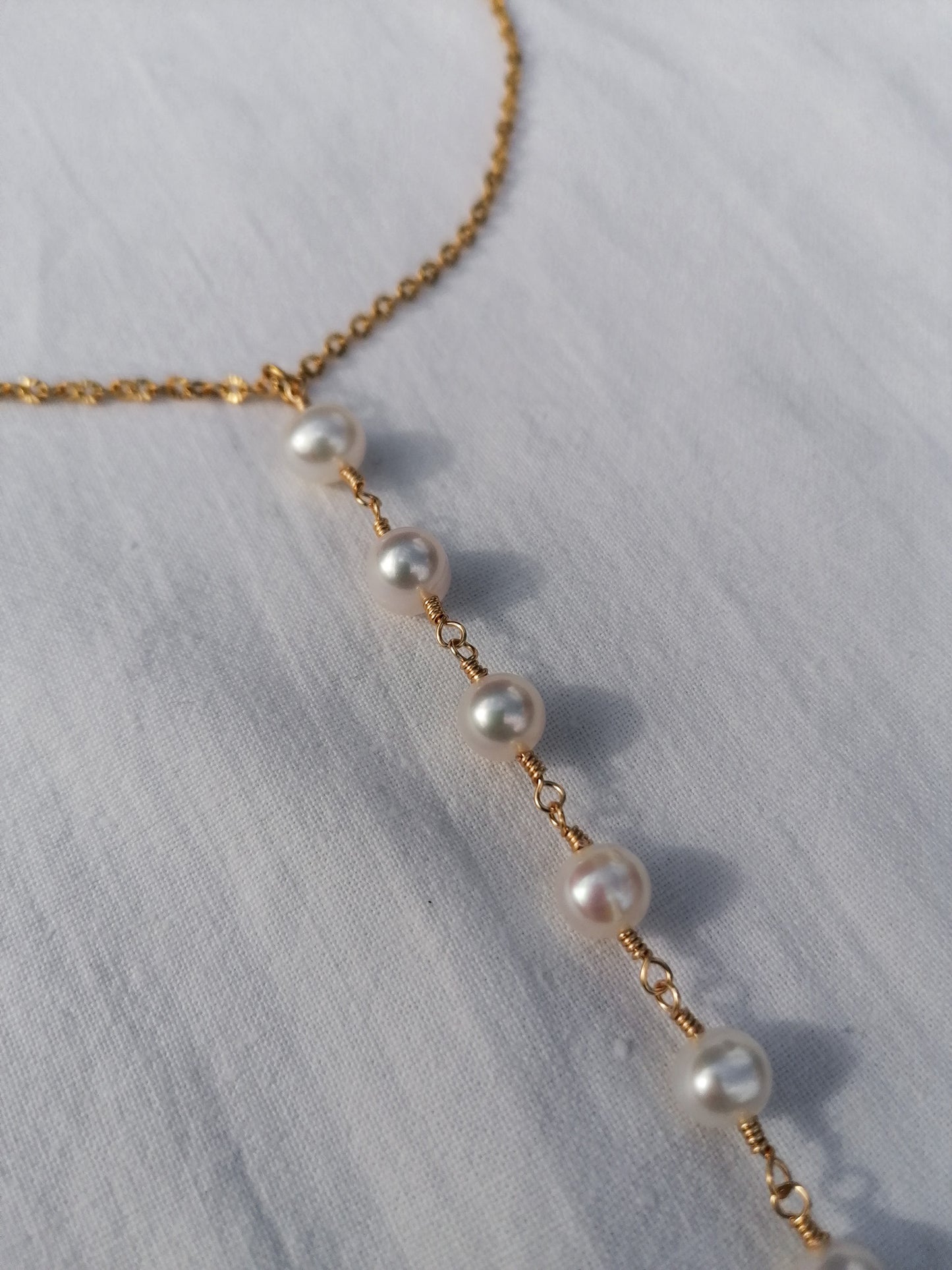 Pearl tie necklace