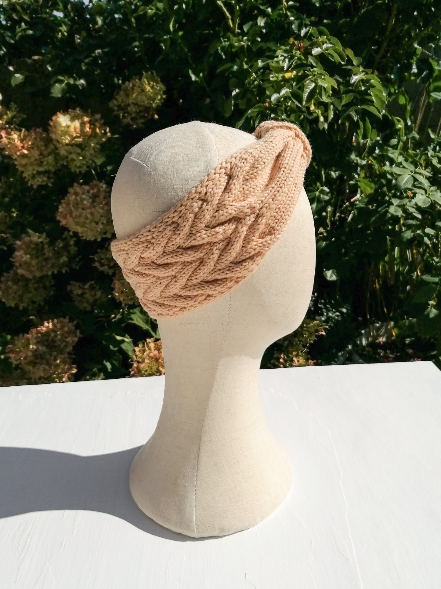 Knitted wool headband - beige