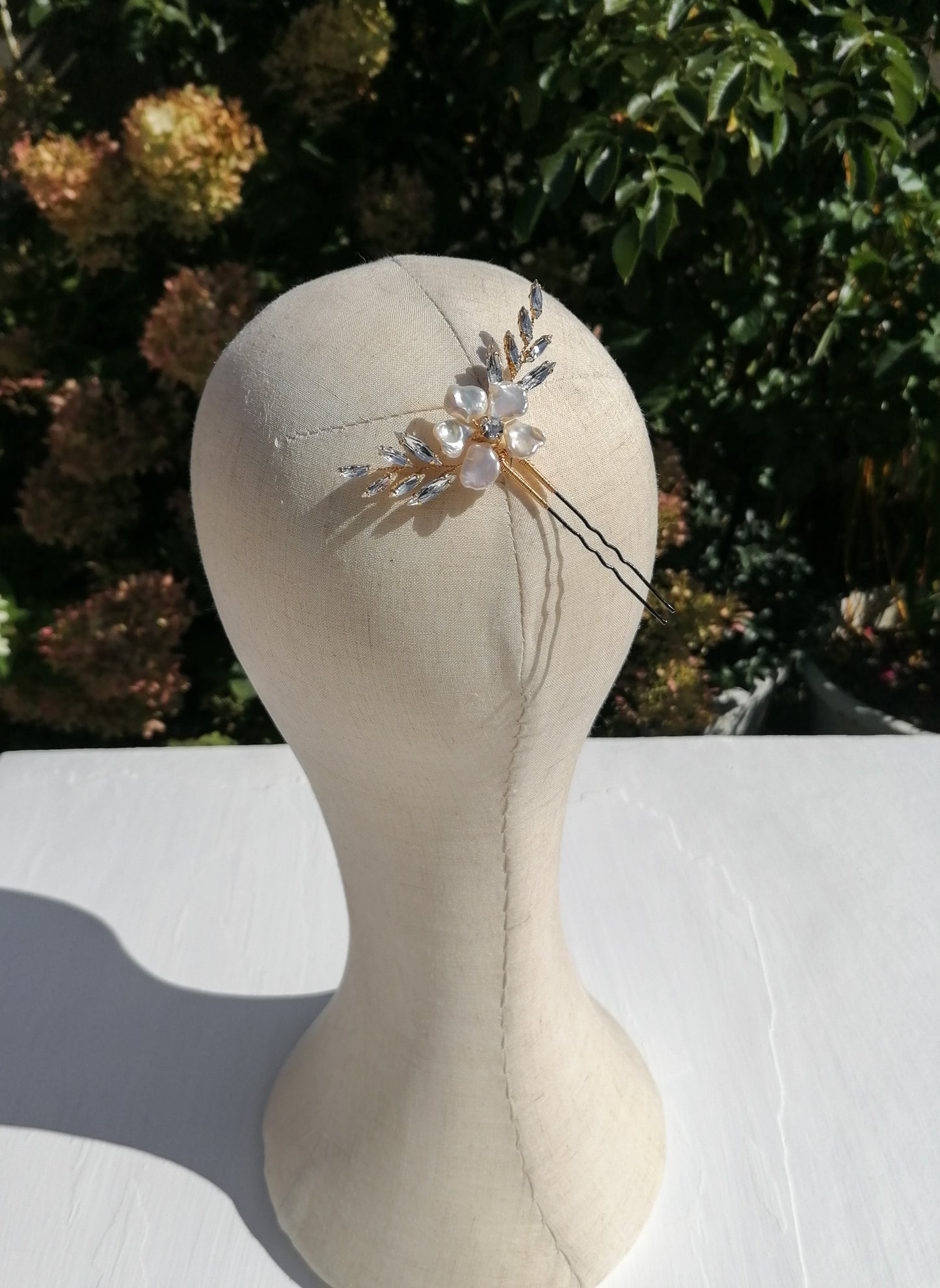 Floral hair pin