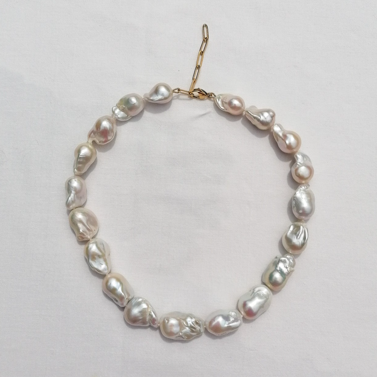 Flameball pearl necklace