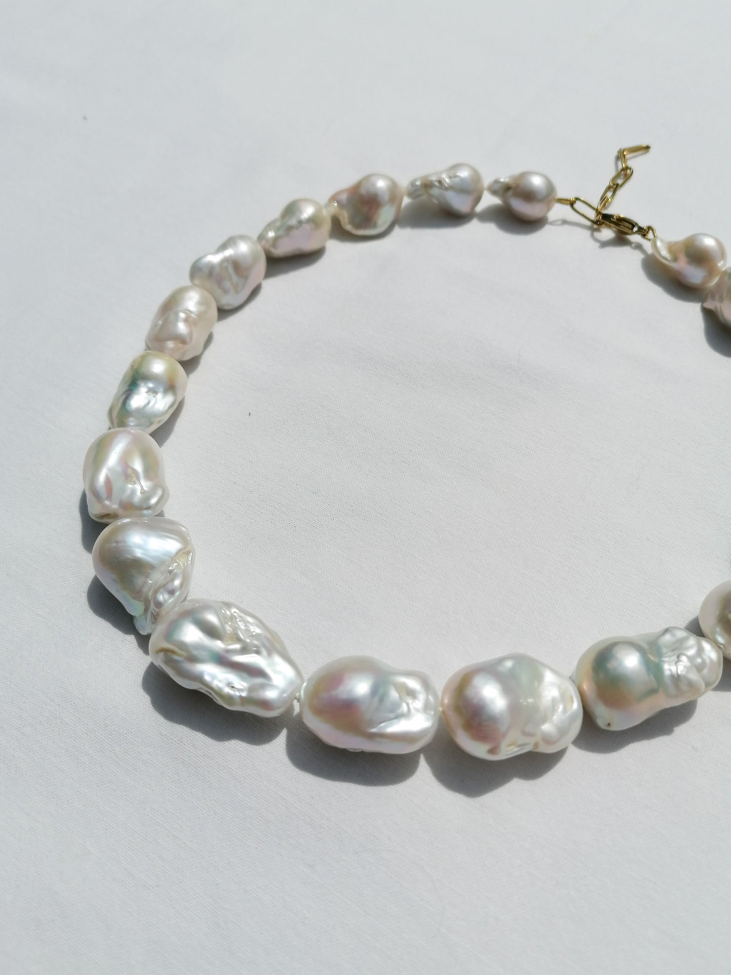 Flameball pearl necklace