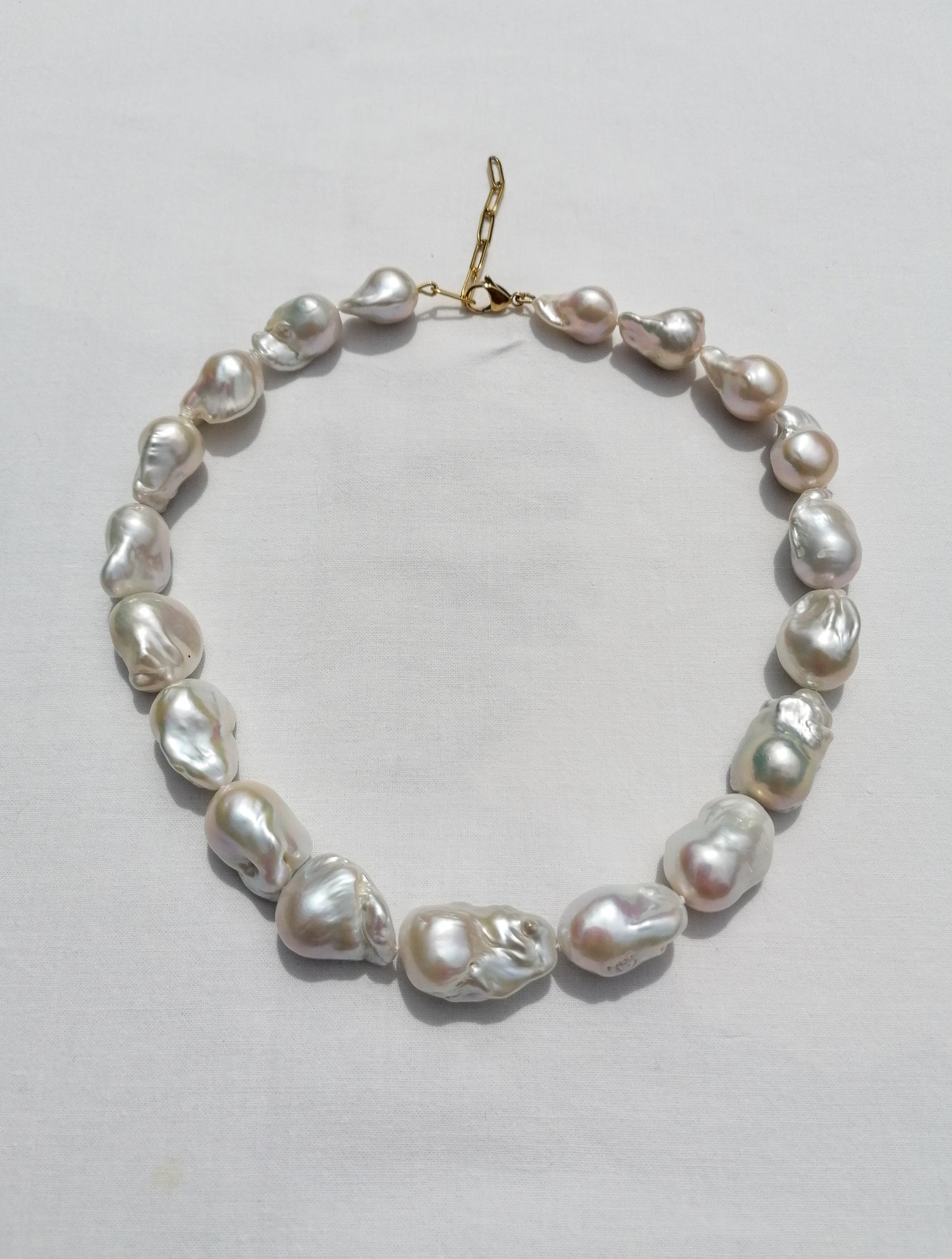 Flameball pearl necklace