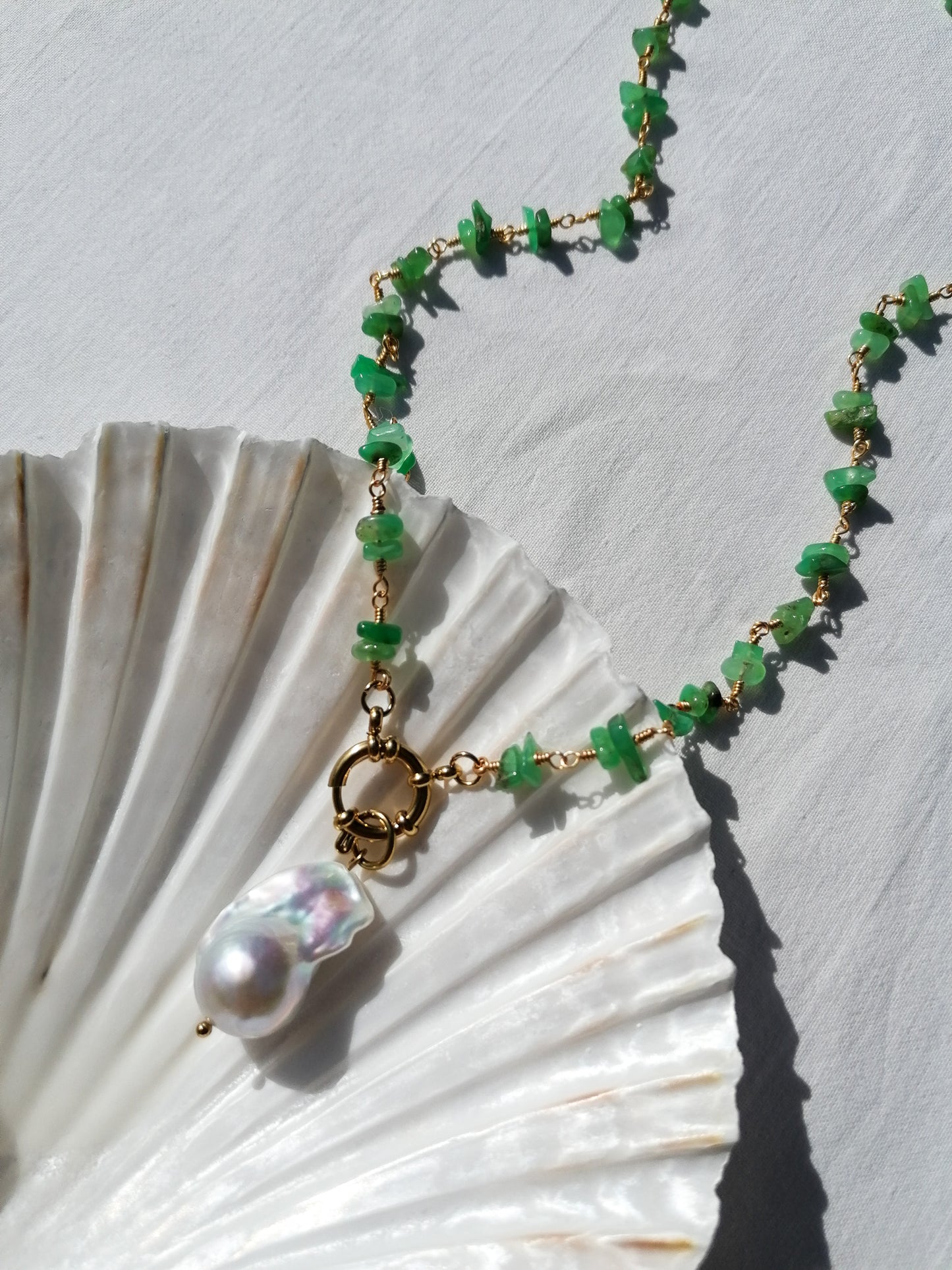 Chrysoprase and pearl necklace