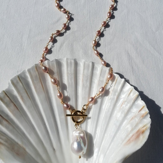 Rosé rosary pearl nekclace